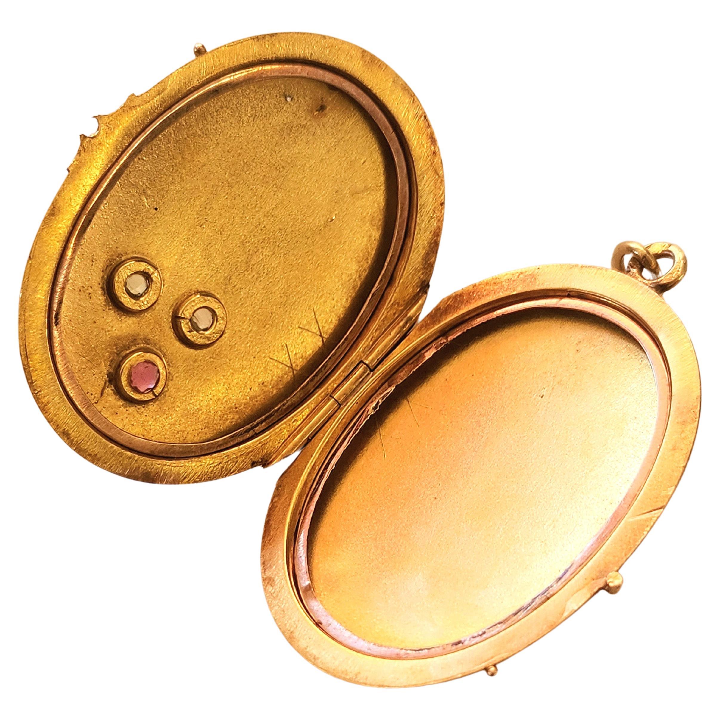 Antique 1890s Russian Gold Locket Pendant For Sale 2