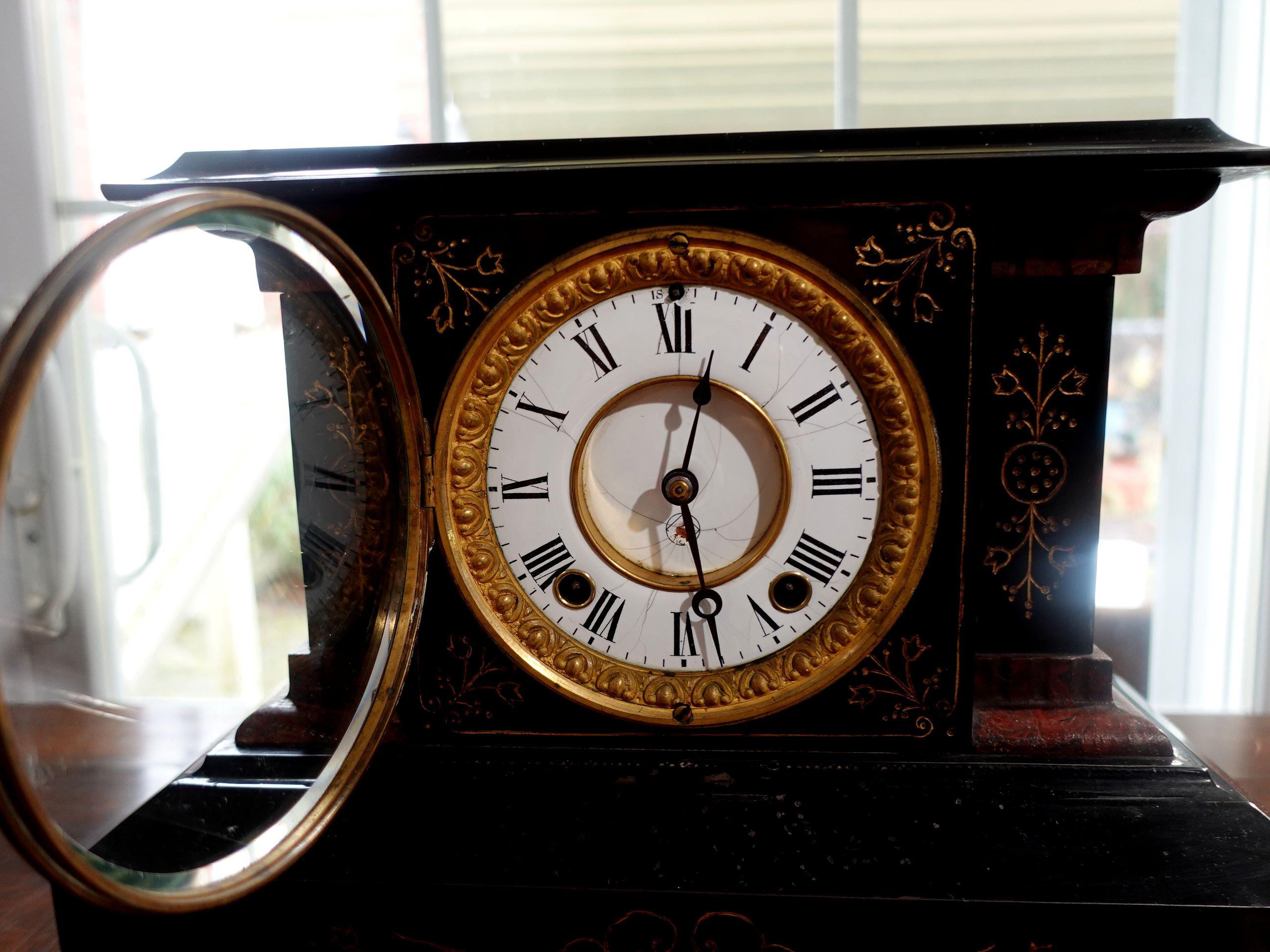 European Antique 1890s Seth Thomas Adamantine Mantle Clock