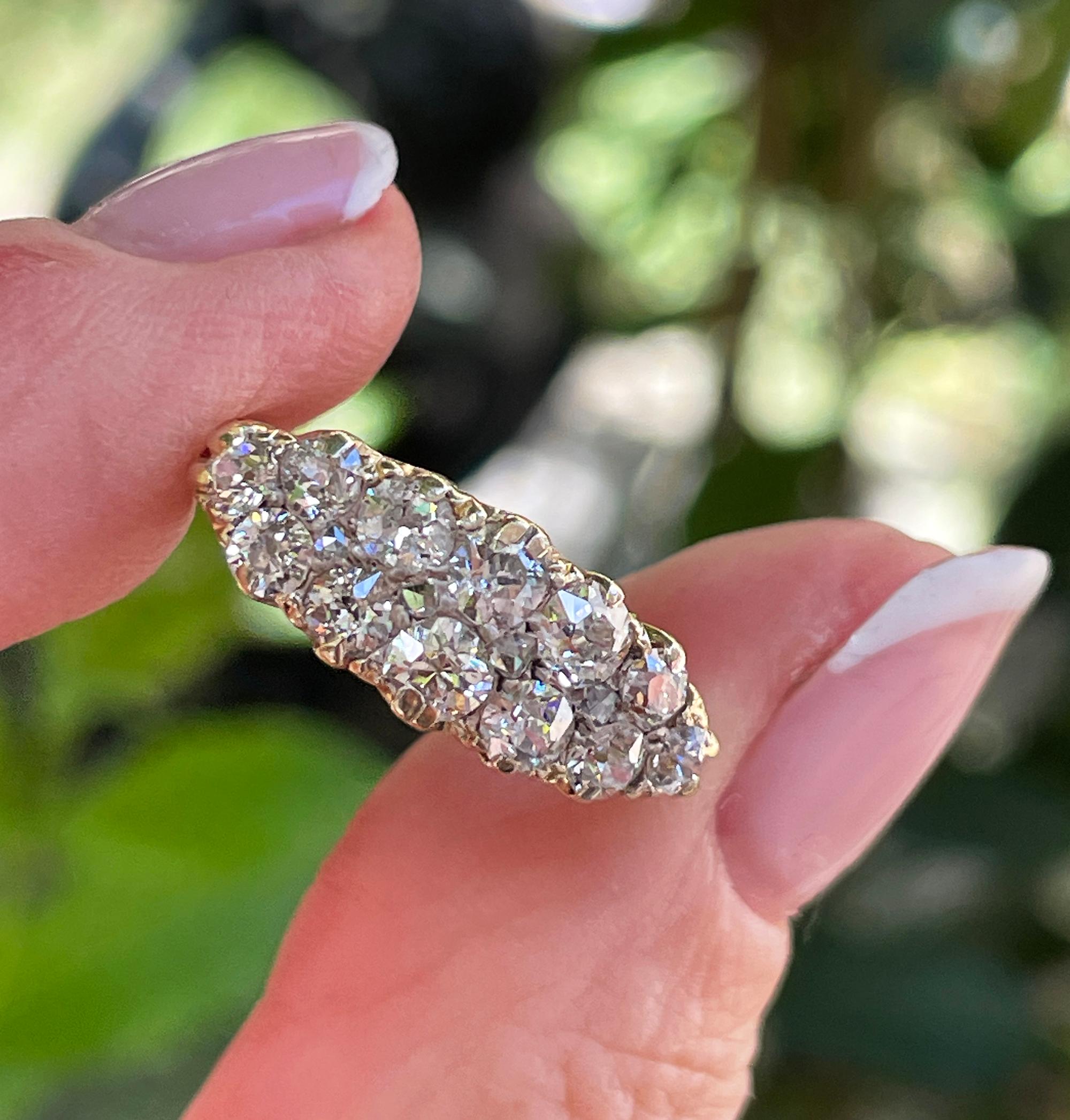 Antiquities 1890 Victorian 2.25ct Old Mine Diamonds 2 Rows 18K Wedding Band Ring en vente 10