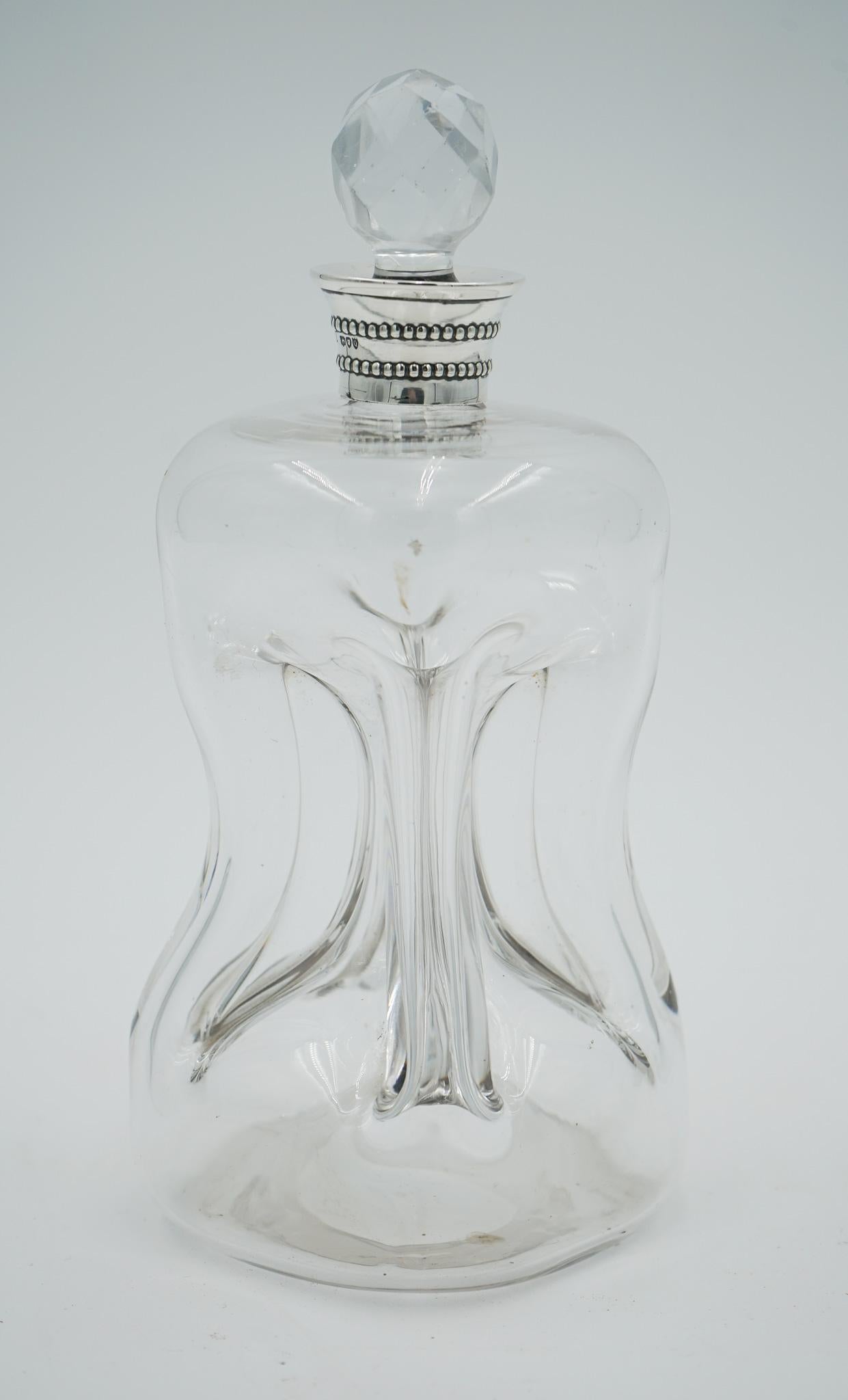 ANTIGUO COLLAR DE PLATA DE LEYENDA DE 1891 WILLIAM HUTTON & SONS LONDRES DECANTERO DE PIÑA en venta 6