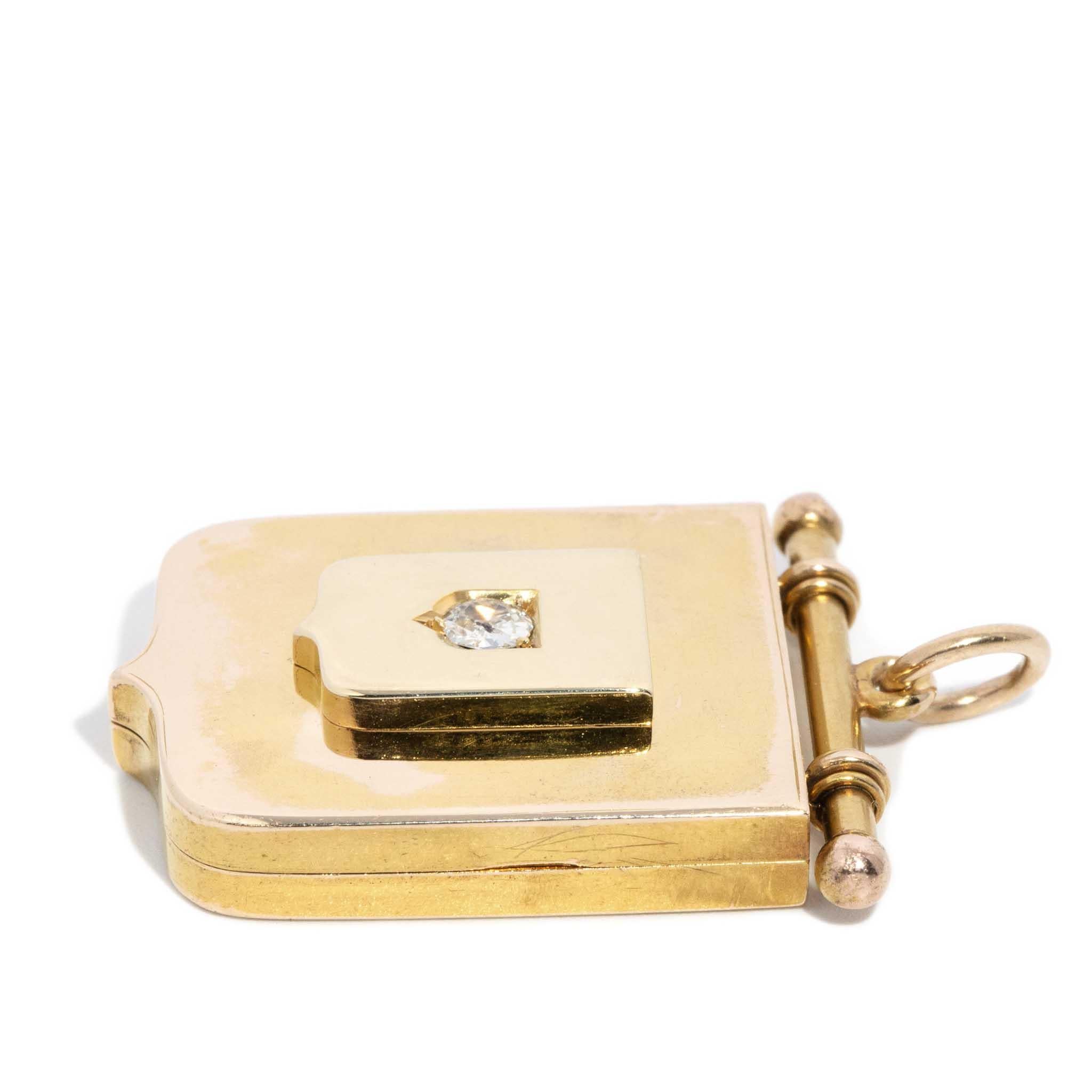 Antique 1895 Old Mine Cut Diamond Shield Award Locket 15 Carat Yellow Gold In Good Condition For Sale In Hamilton, AU