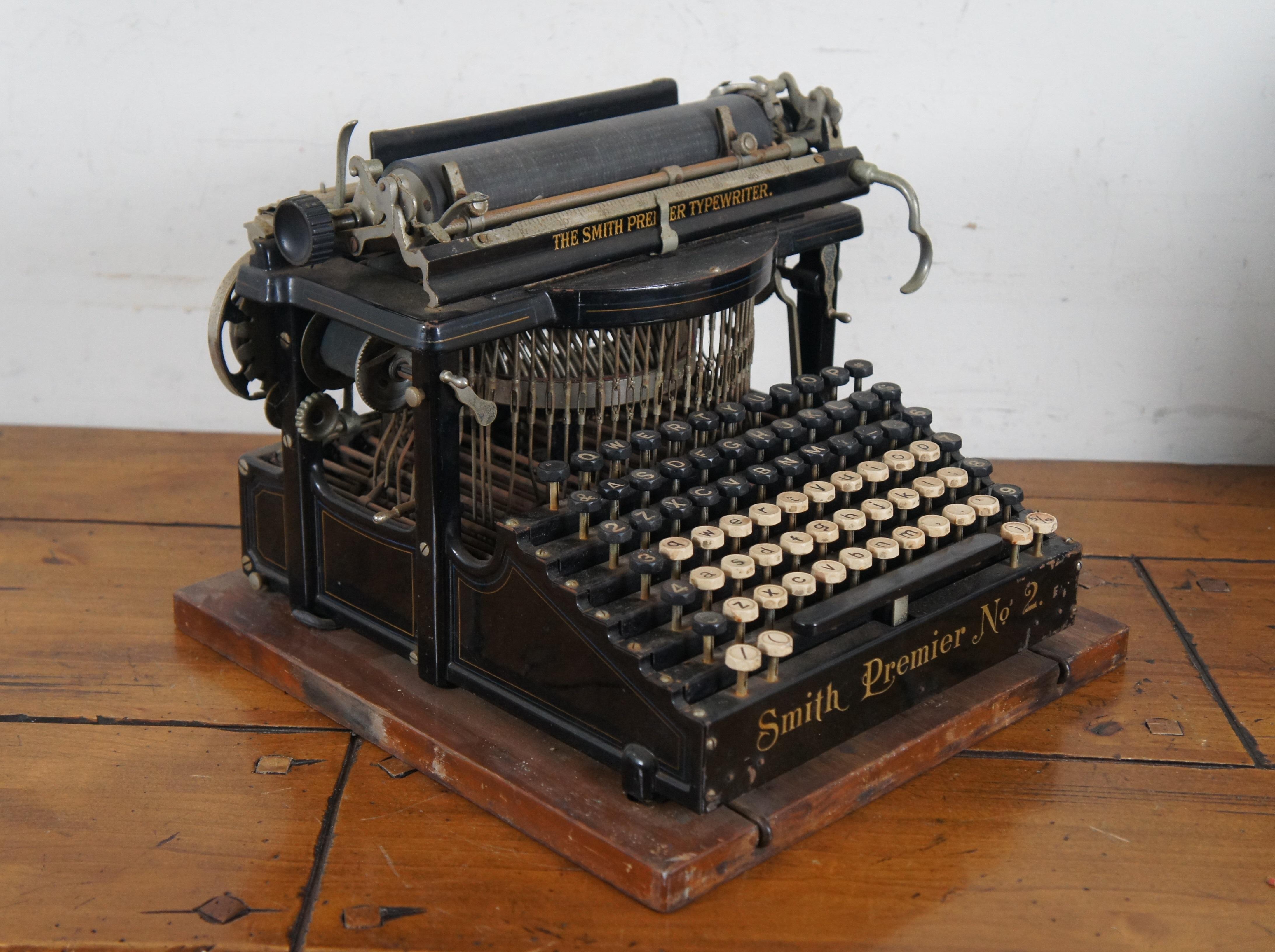 Antique 1896 Smith Premier No 2 Typewriter & Case Double Keyboard 15