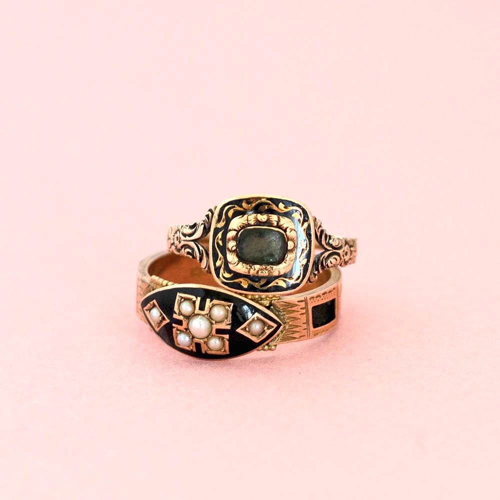 Antike 1897 Emaille Haar 9ct Gold Trauer Ring im Angebot 4