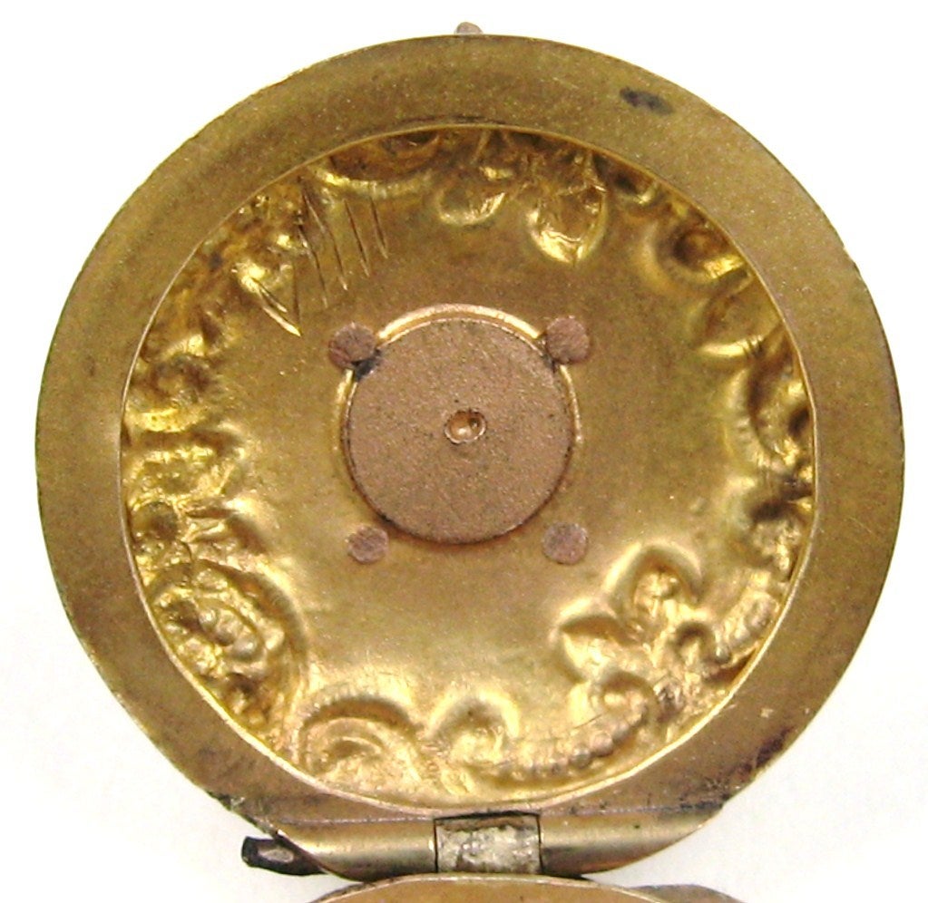 Antikes antikes 1898 Medaillon Dreifarbiges Gold viktorianisches Parfüm im Angebot 2