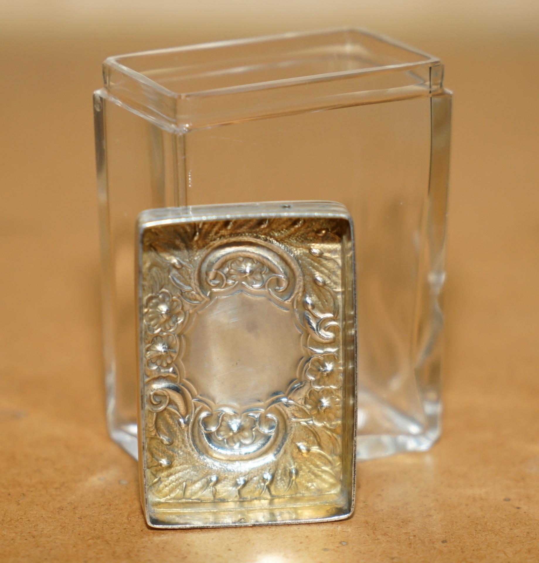 ANTICO VASO DA TRIONFO IN ARGENTO STERLINGO E VETRO FREDERICK WICK & SONS del 1899 in vendita 4