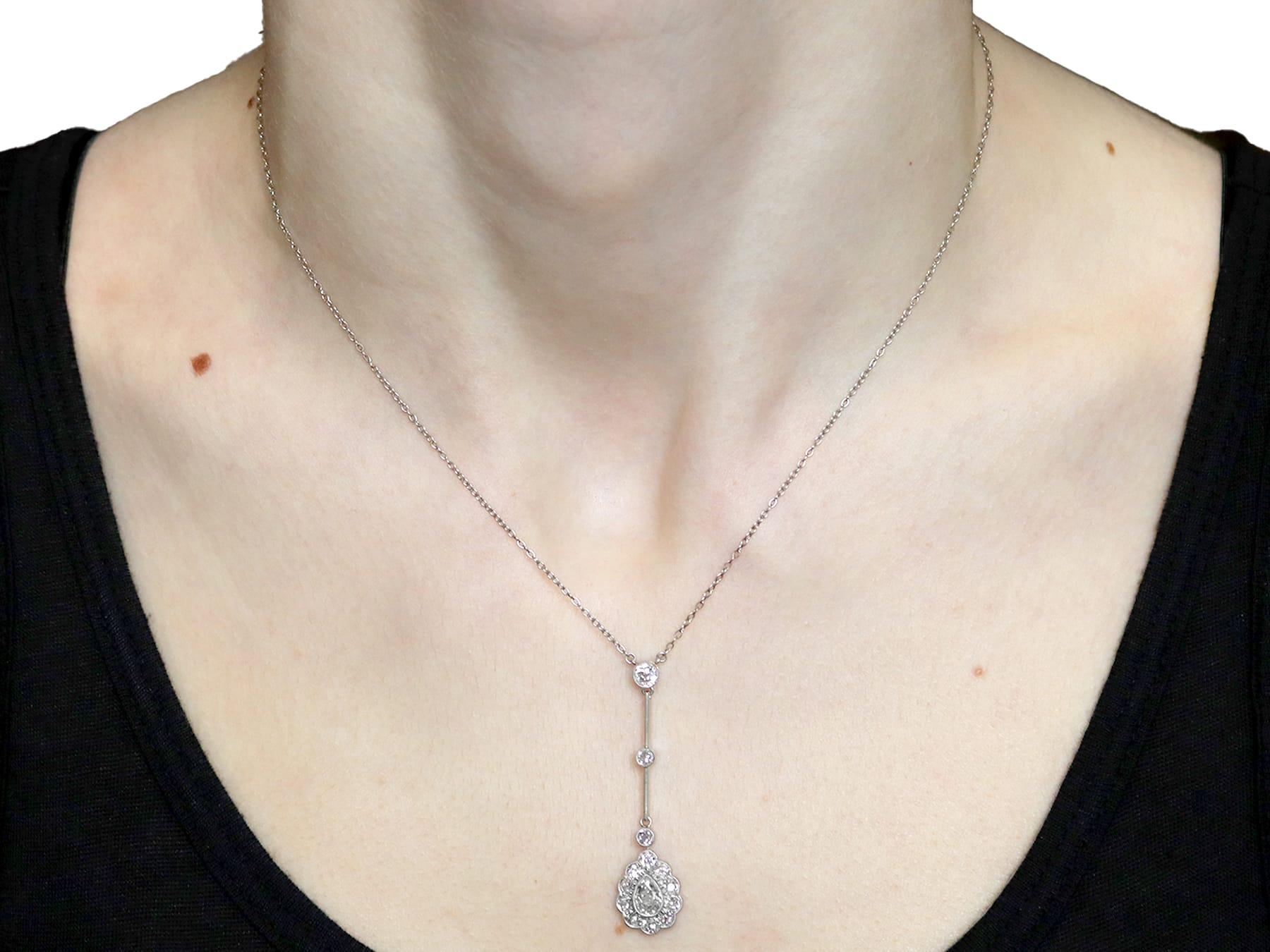 Pendentif ancien en platine et diamants de 1,89 carat, c. 1910 en vente 2