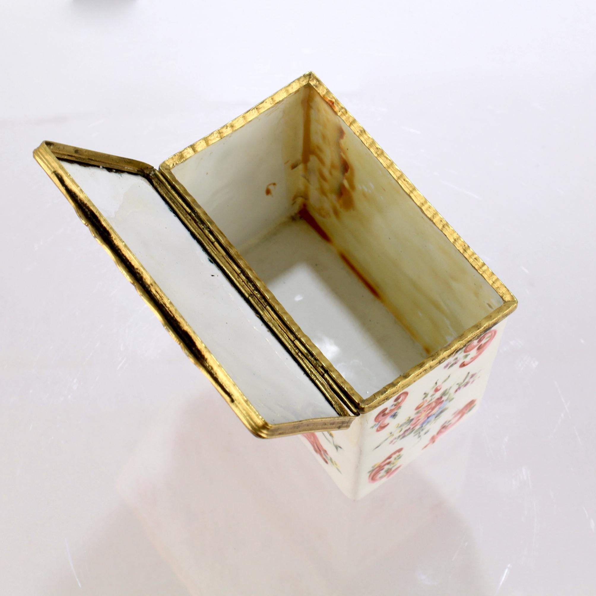 Boîte à thé antique anglaise ou française en bronze émaillé de 18c/19c montée sur support en vente 7