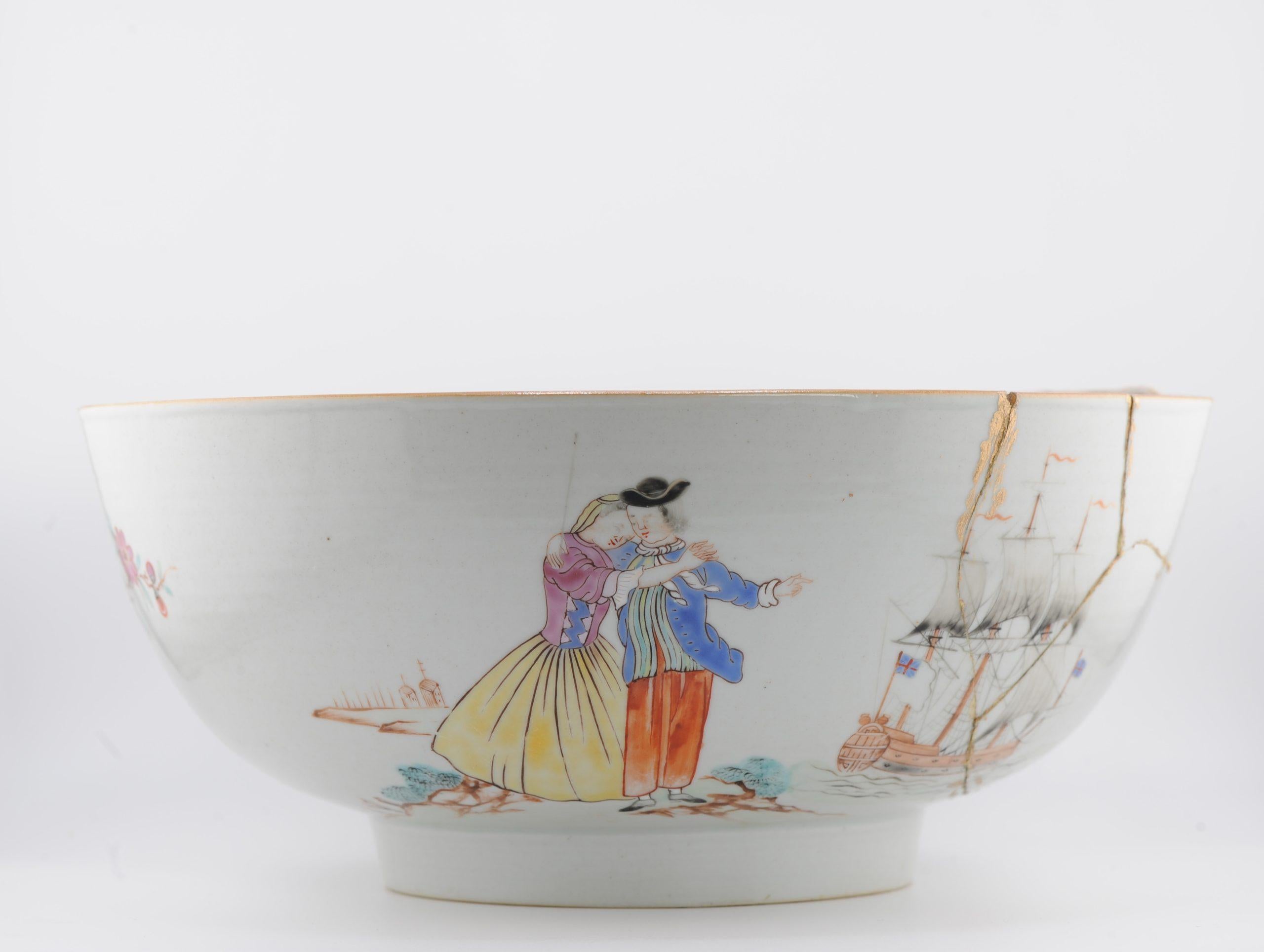 Ein sehr schönes Beispiel für Exportporzellan aus dem 18.
ABSCHIEDS- UND HEIMKEHRERBOWLE EINES SEEMANNS
QIANLONG-ZEIT (1735-96)
Die Umarmung zum Abschied auf der einen Seite, ein britisches Schiff in der Nähe, auf der anderen Seite überreicht der