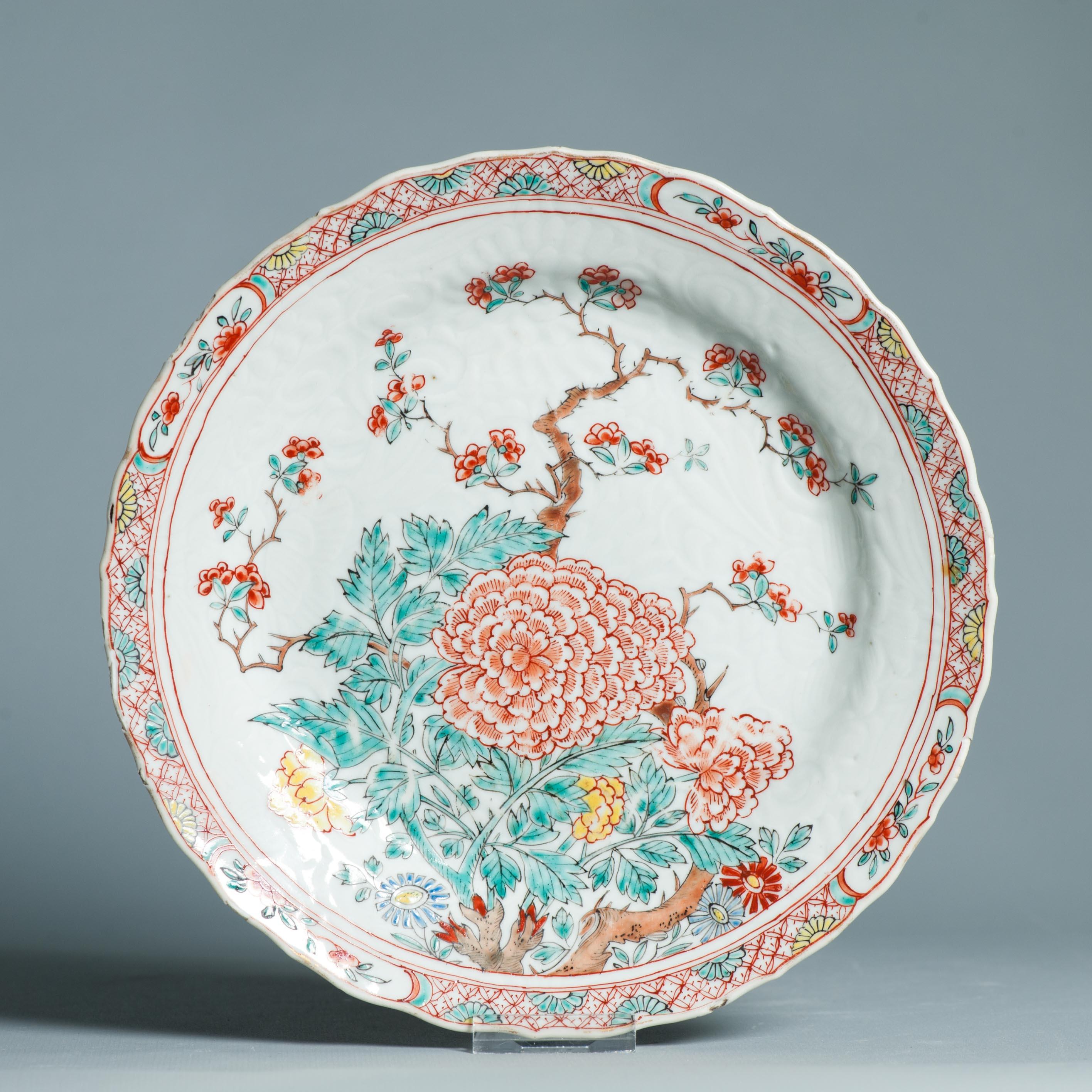 Plat en porcelaine chinoise antique 18C Amsterdam Bont Anhua Fleurs Qing en vente 7