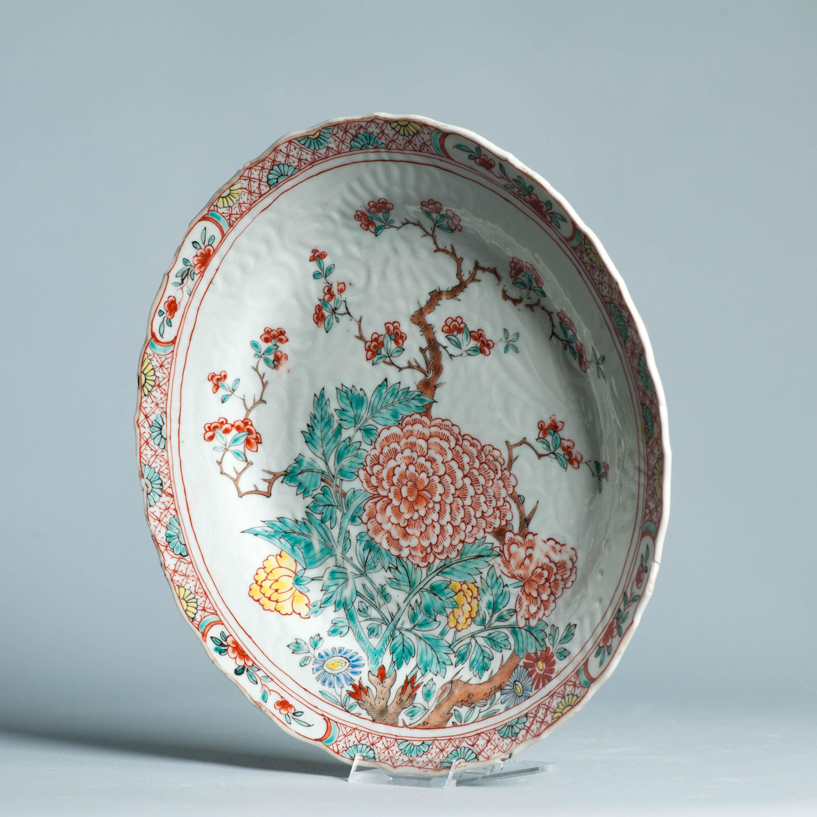 Plat en porcelaine chinoise antique 18C Amsterdam Bont Anhua Fleurs Qing en vente 9