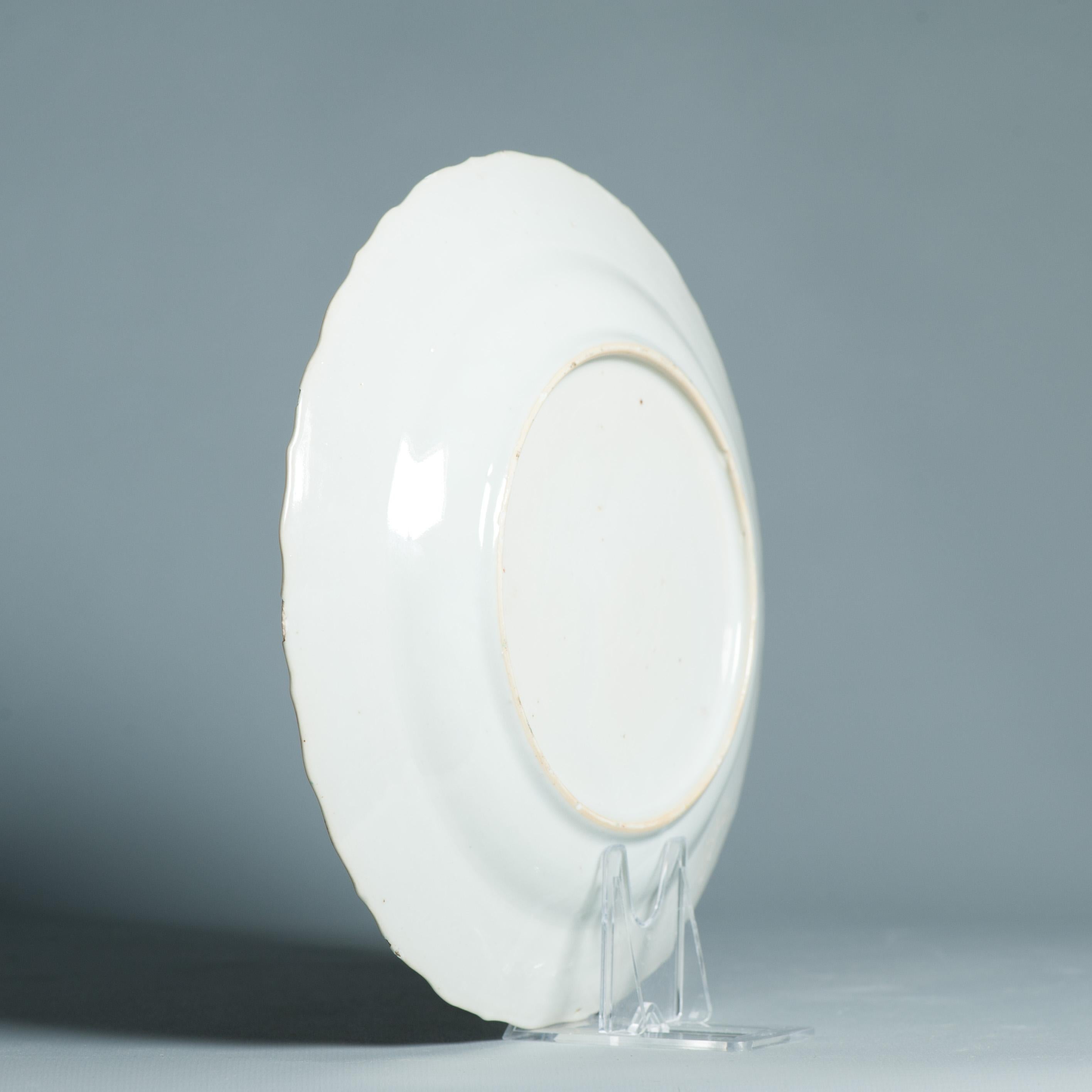 Chinois Plat en porcelaine chinoise antique 18C Amsterdam Bont Anhua Fleurs Qing en vente