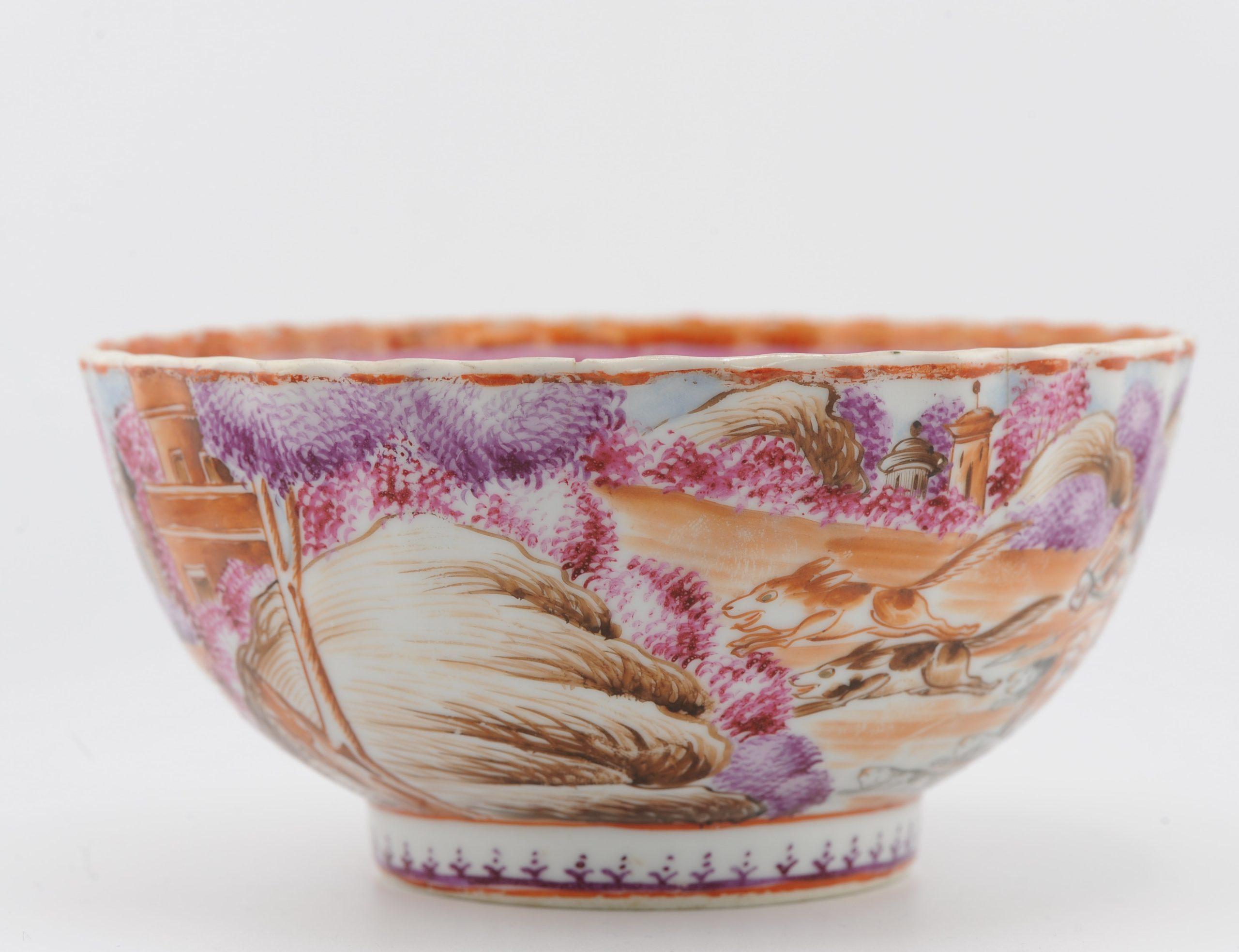 Antiguo Cuenco de Caza de Porcelana China de 18C Famille Rose Qianlong Fencai en venta 10