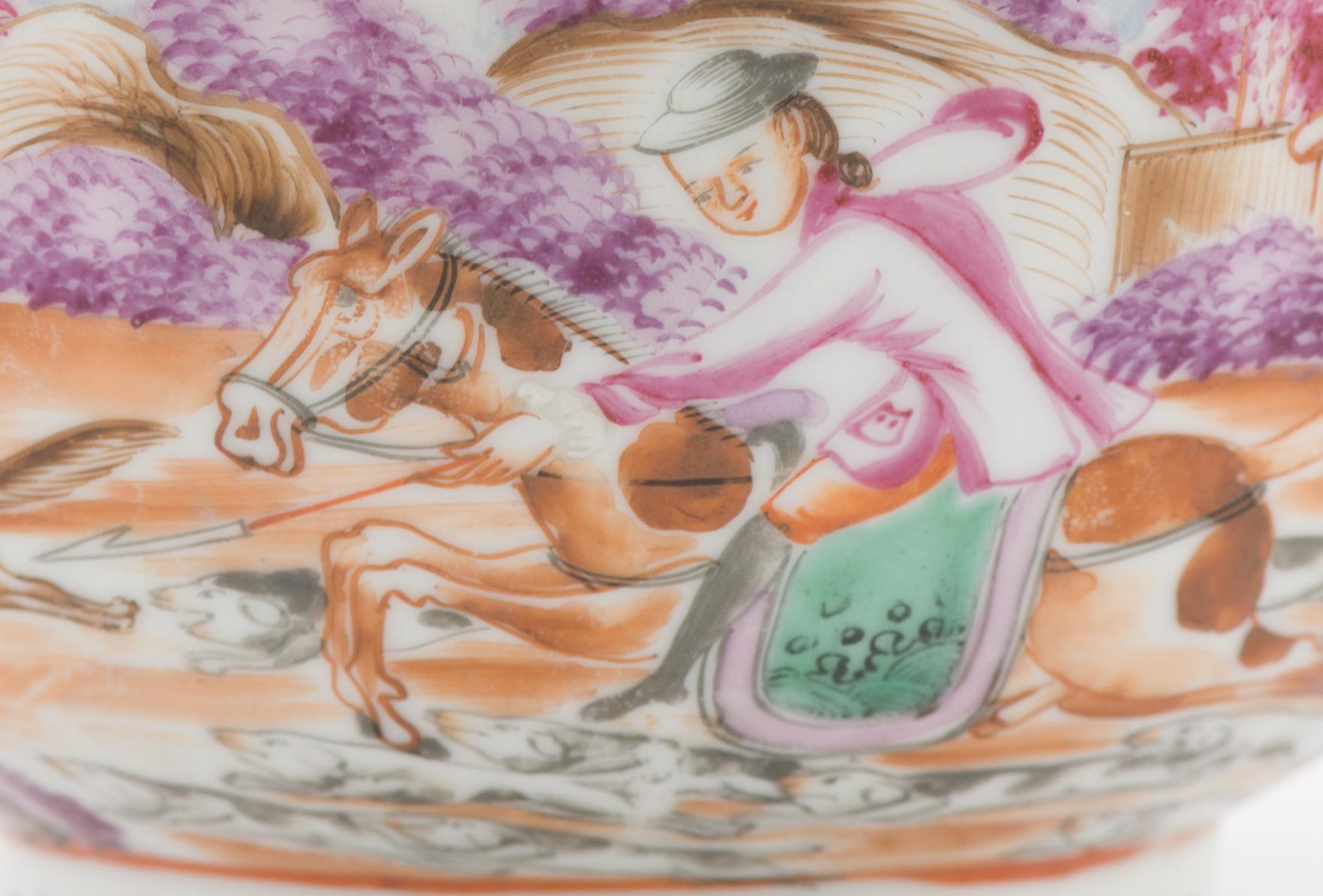 Antiguo Cuenco de Caza de Porcelana China de 18C Famille Rose Qianlong Fencai en venta 11