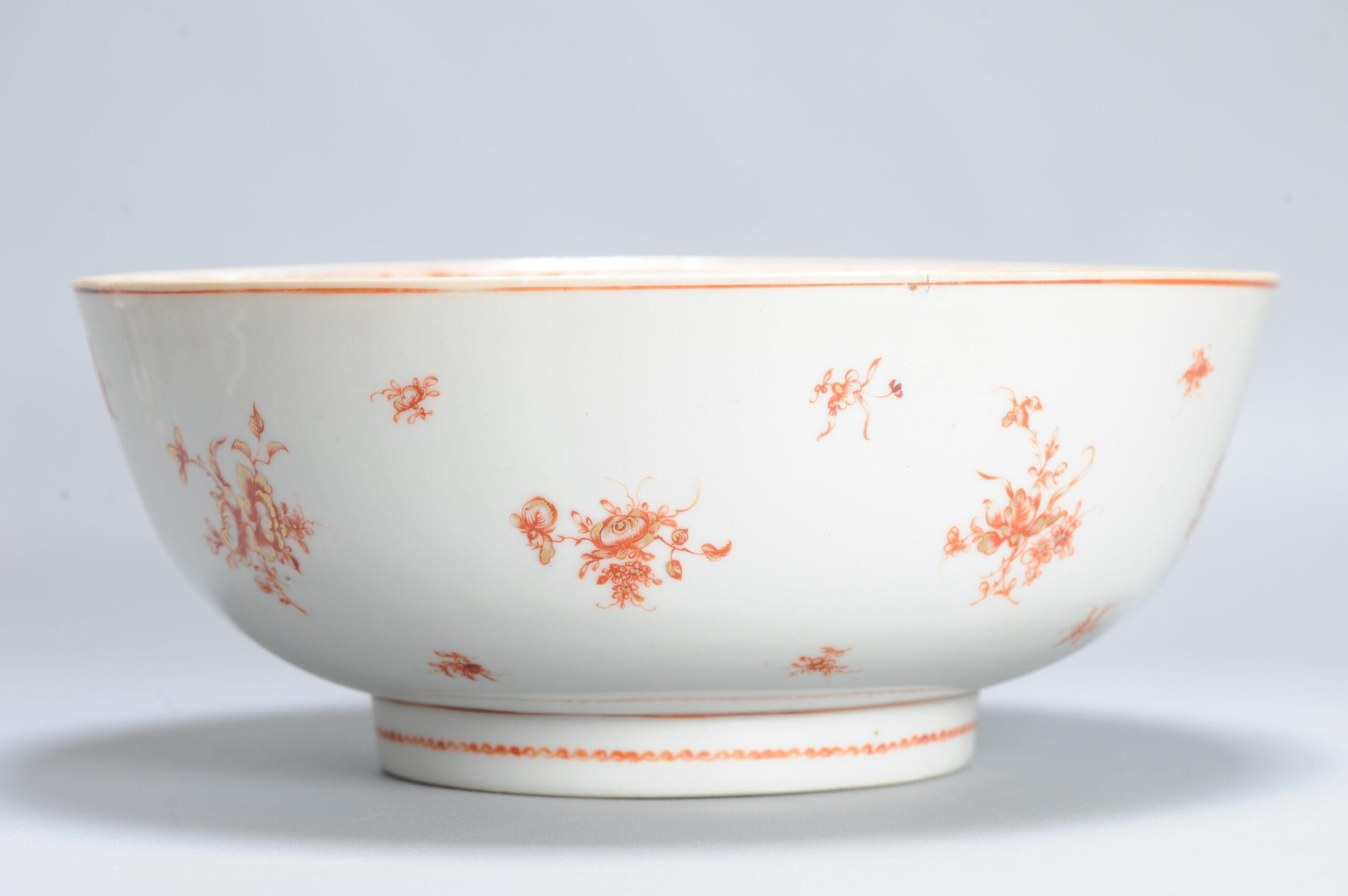 Antike Qianlong Newcastle Wappenschale aus chinesischem Porzellan Rouge de Fer, 18C im Angebot 1