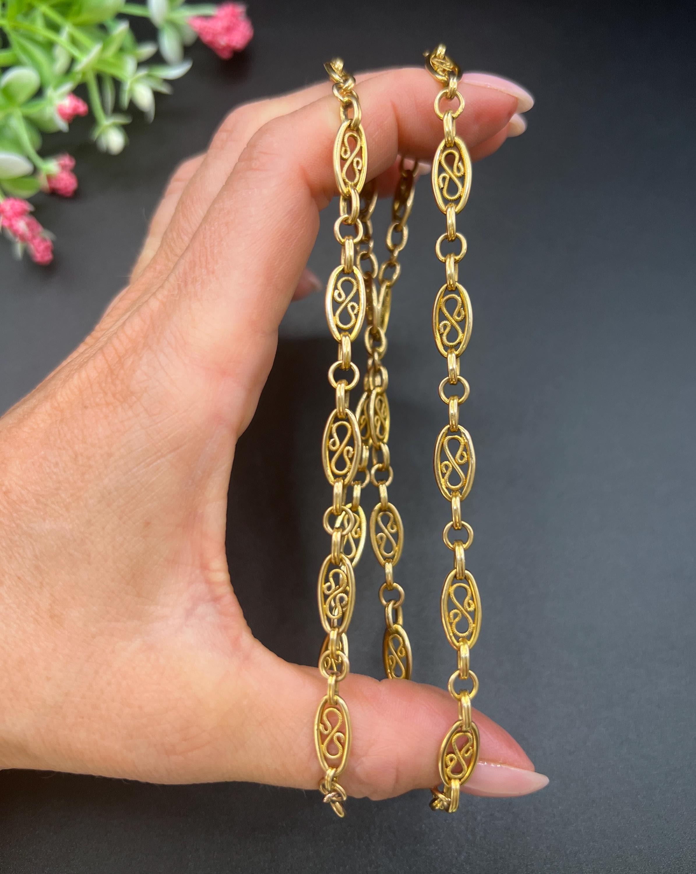 Antique 18ct Gold, 1920s 22 1/4 Inch Fancy Filigree Oval Link Chain Necklace For Sale 5