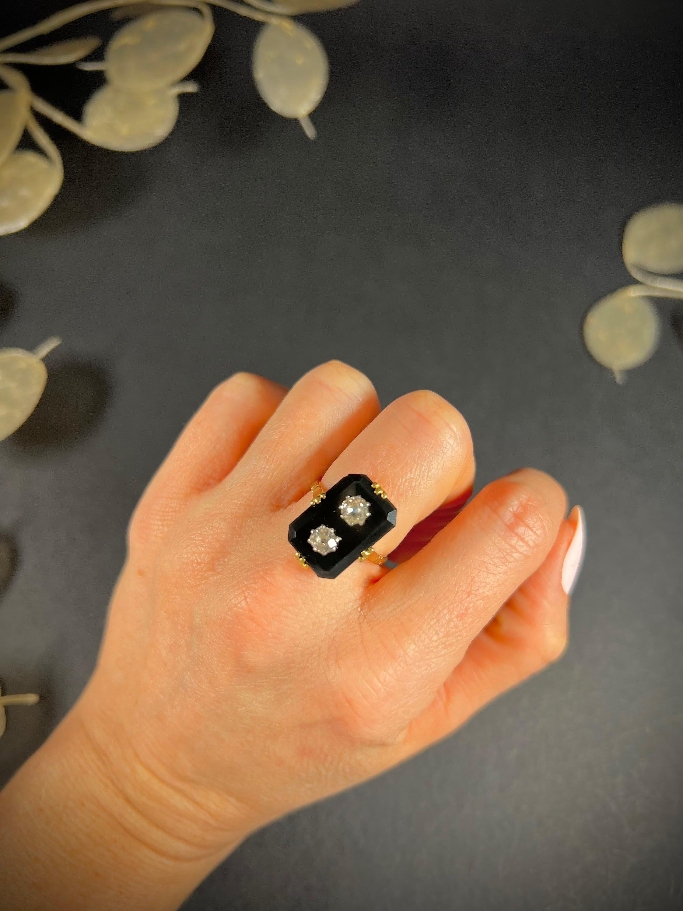 Antique 18ct Gold 1920’s Rectangular Onyx & Diamond Ring In Good Condition For Sale In Brighton, GB