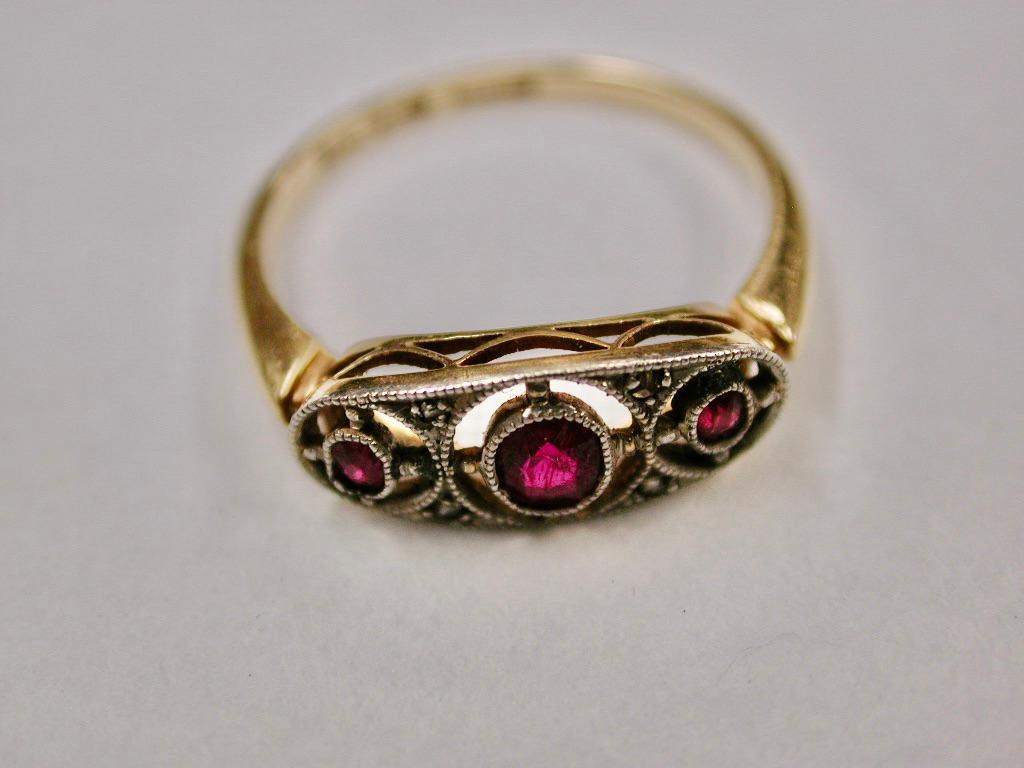 Antique 18ct Gold 3 Stone Ruby Ring with 4 Small Rose Cut Diamonds C 1900 For Sale 1