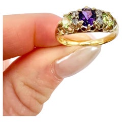 Anillo Sufragista Antiguo de Oro de 18 ct, Amatista, Diamante y Peridoto