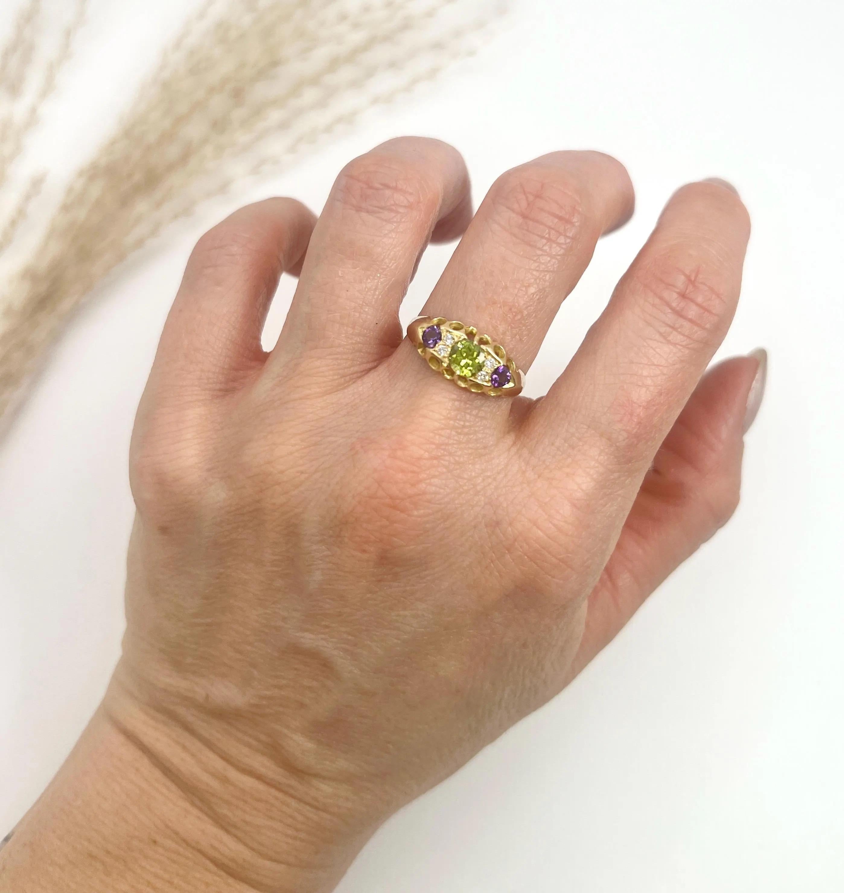Round Cut Antique 18ct Gold Amethyst Diamond and Peridot Suffragette Ring Hallmarked 1919 For Sale