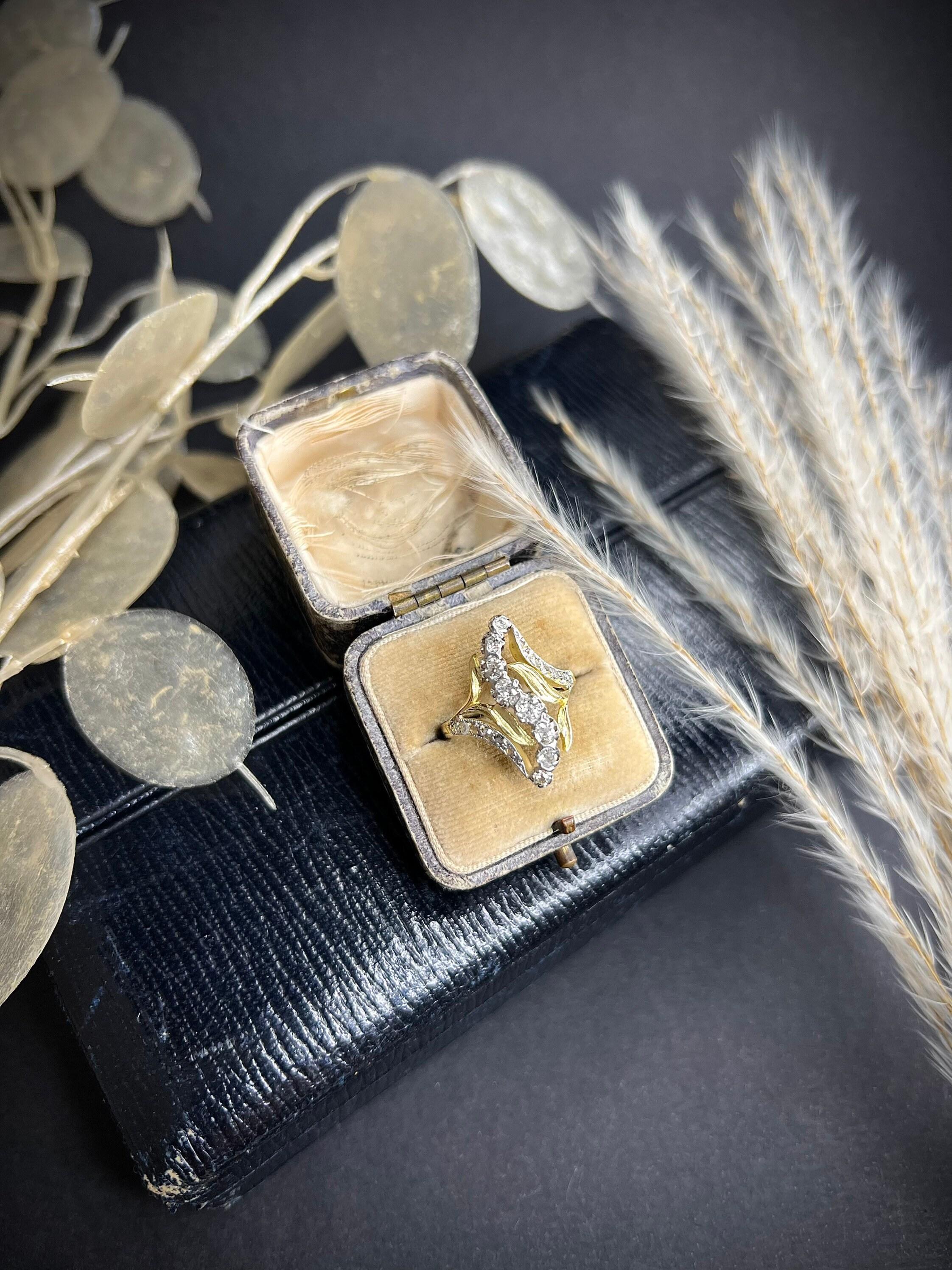 Antique 18ct Gold Art Nouveau Diamond Ring For Sale 3