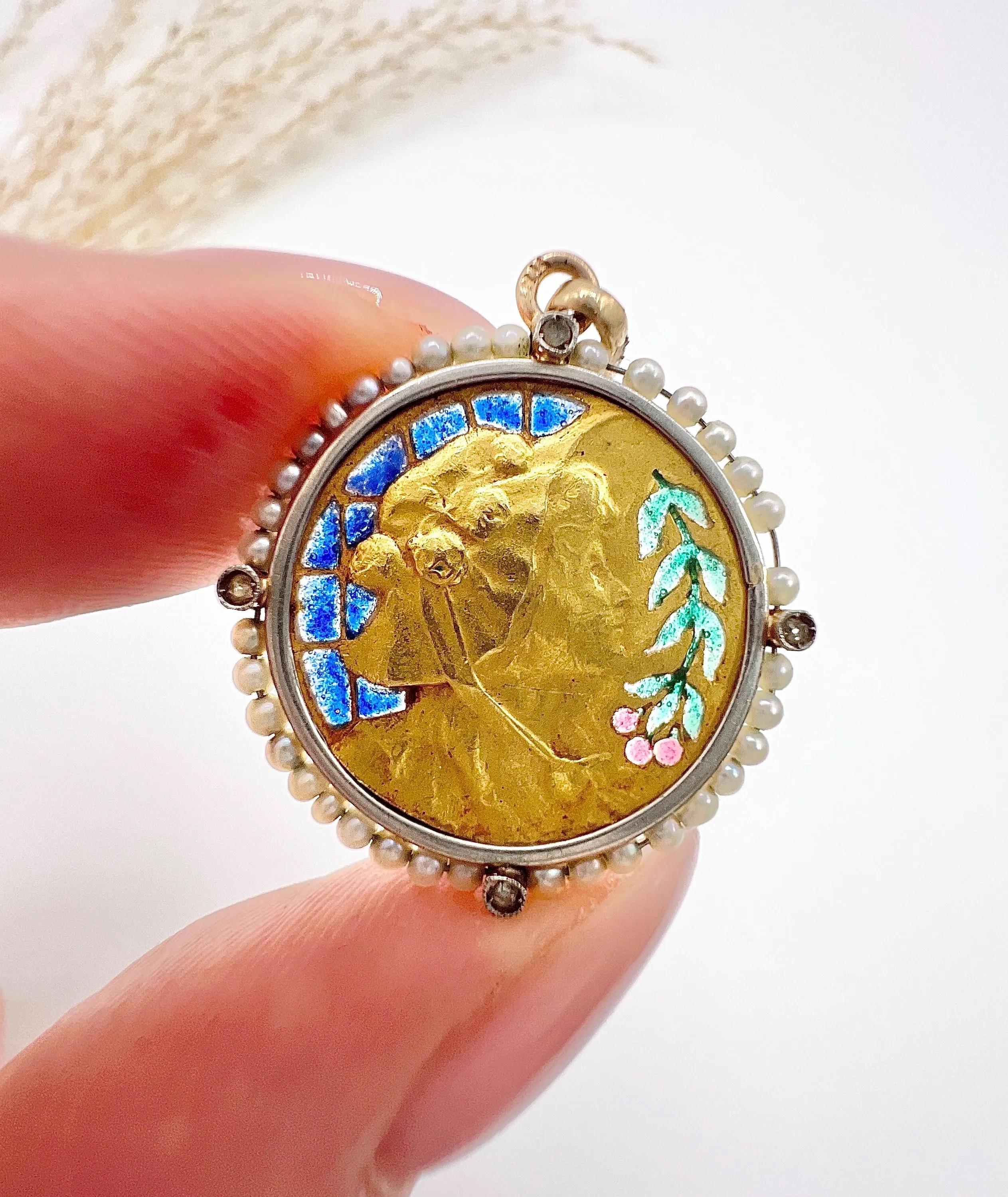 Antique 18ct Gold, Art Nouveau Plique a Jour & Seed Pearl, Lady Portrait Pendent For Sale 5