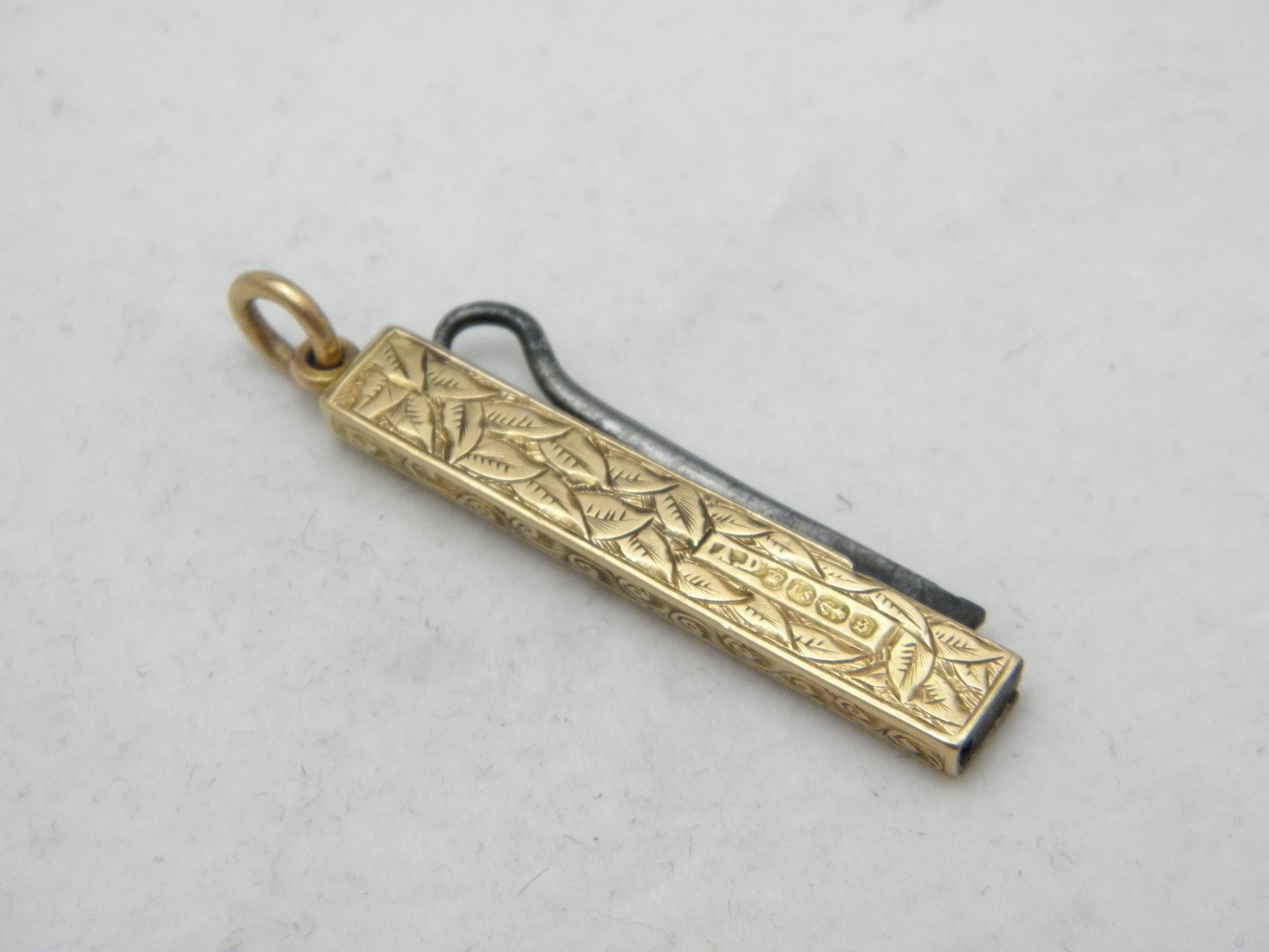 If you have landed on this page then you have an eye for beauty.

On offer is this gorgeous

18CT SOLID GOLD BUTTON HOOK FOB / PENDANT / CHATELAINE

DETAILS
Material: 18ct (750/000) Solid Rosey Yellow Gold with Steel hook
Style: Highly detailed