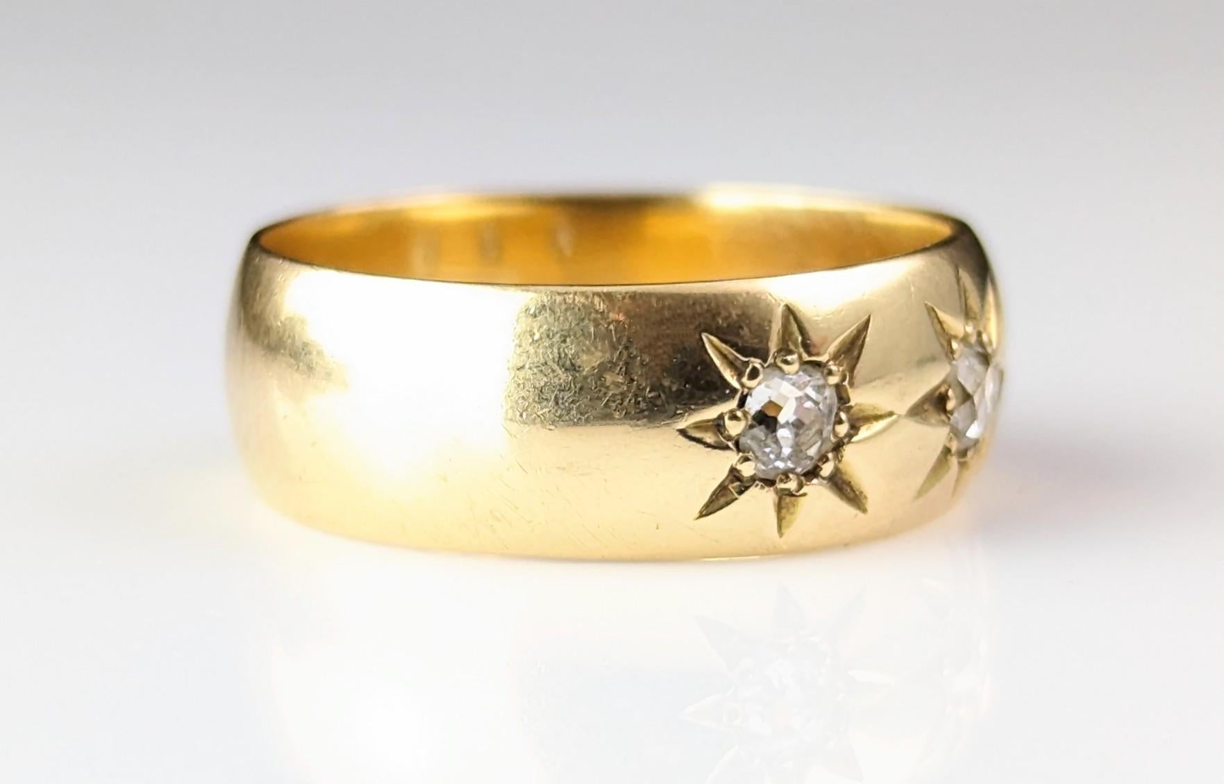 Antique 18ct gold Diamond star set band ring, Victorian  8