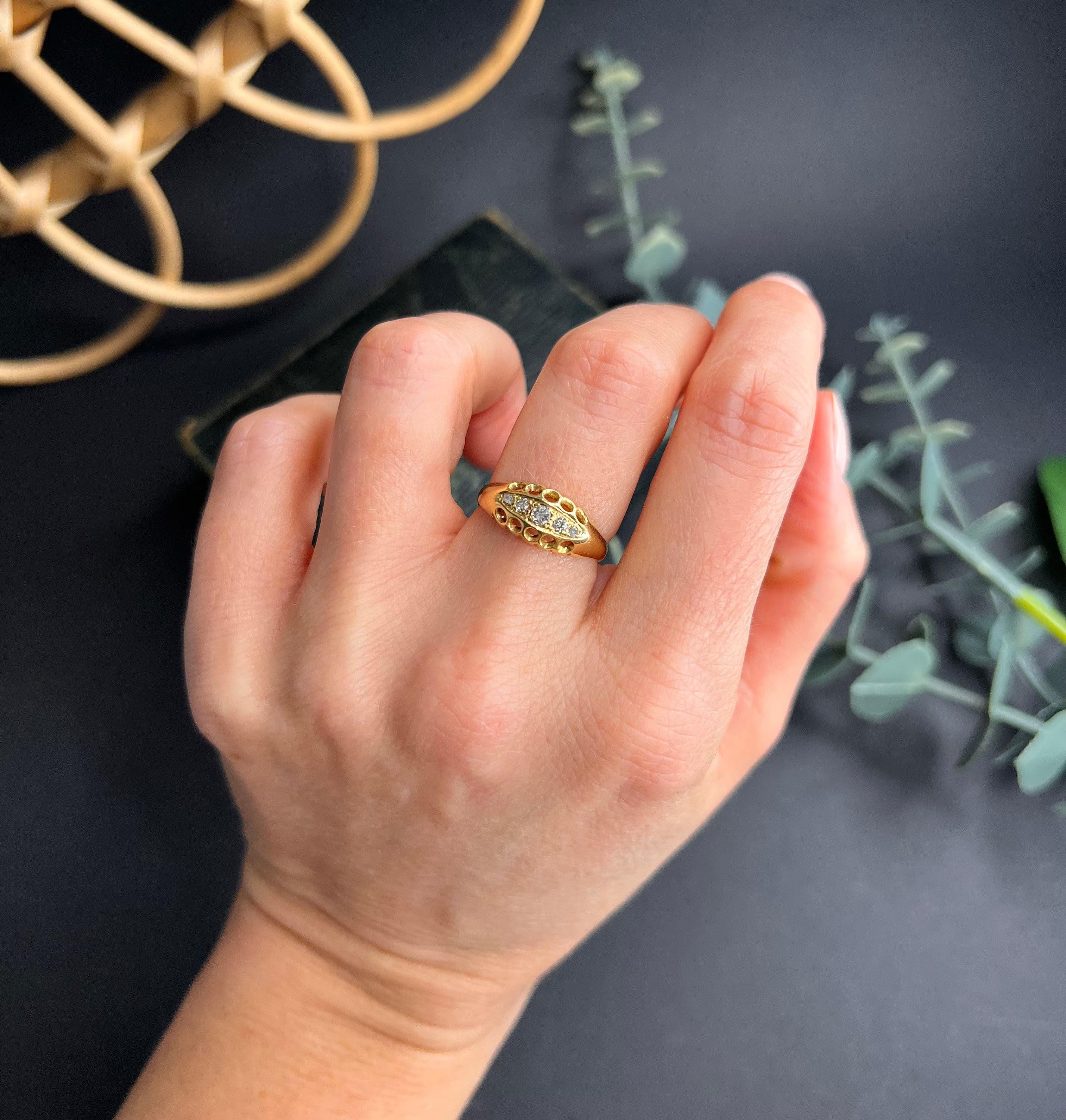 Antique 18ct Gold Edwardian 5 Stone Diamond Ring For Sale 2