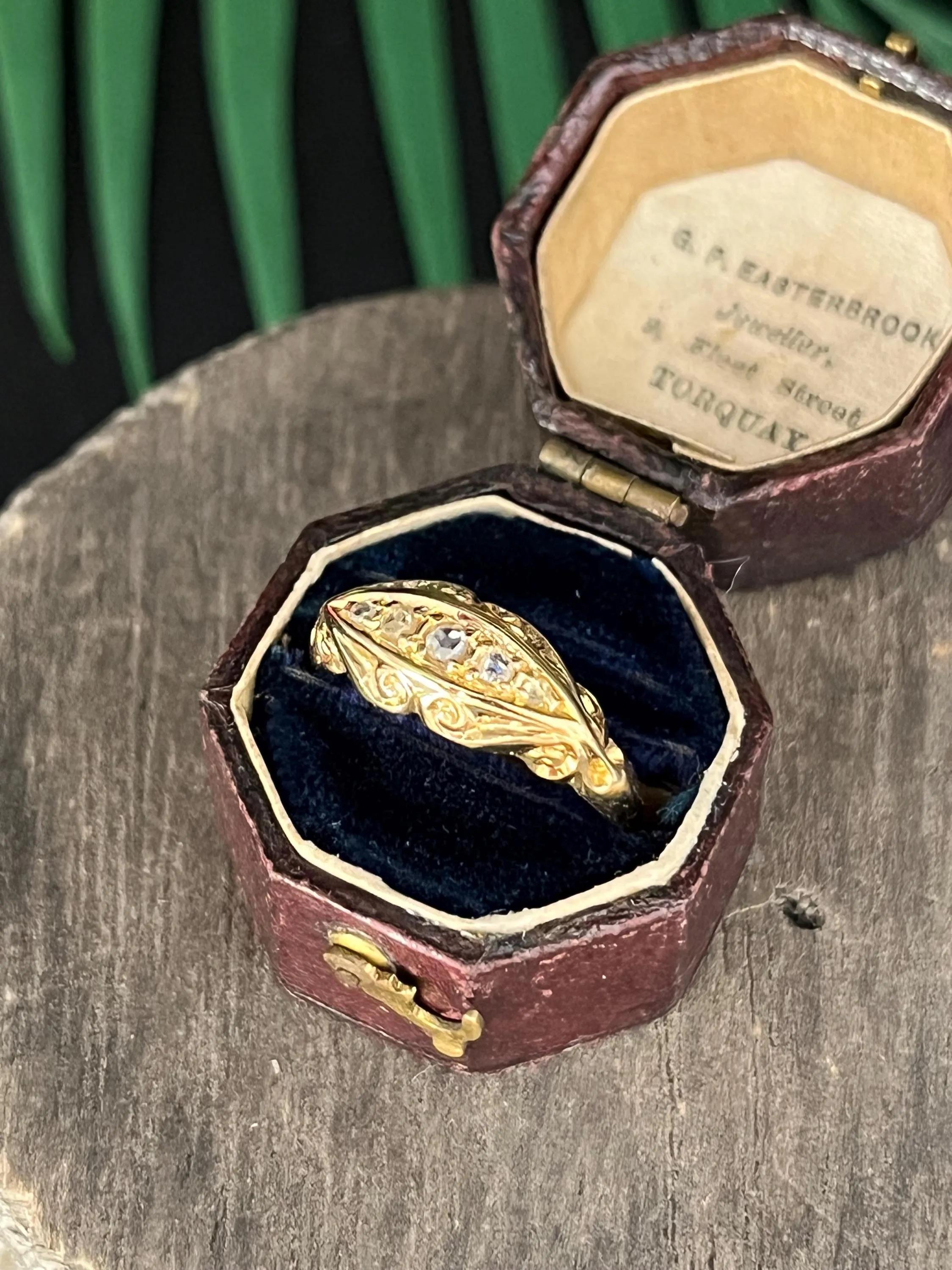 Antique 18ct Gold Edwardian 5 Stone Diamond Ring Hallmarked Chester For Sale 1