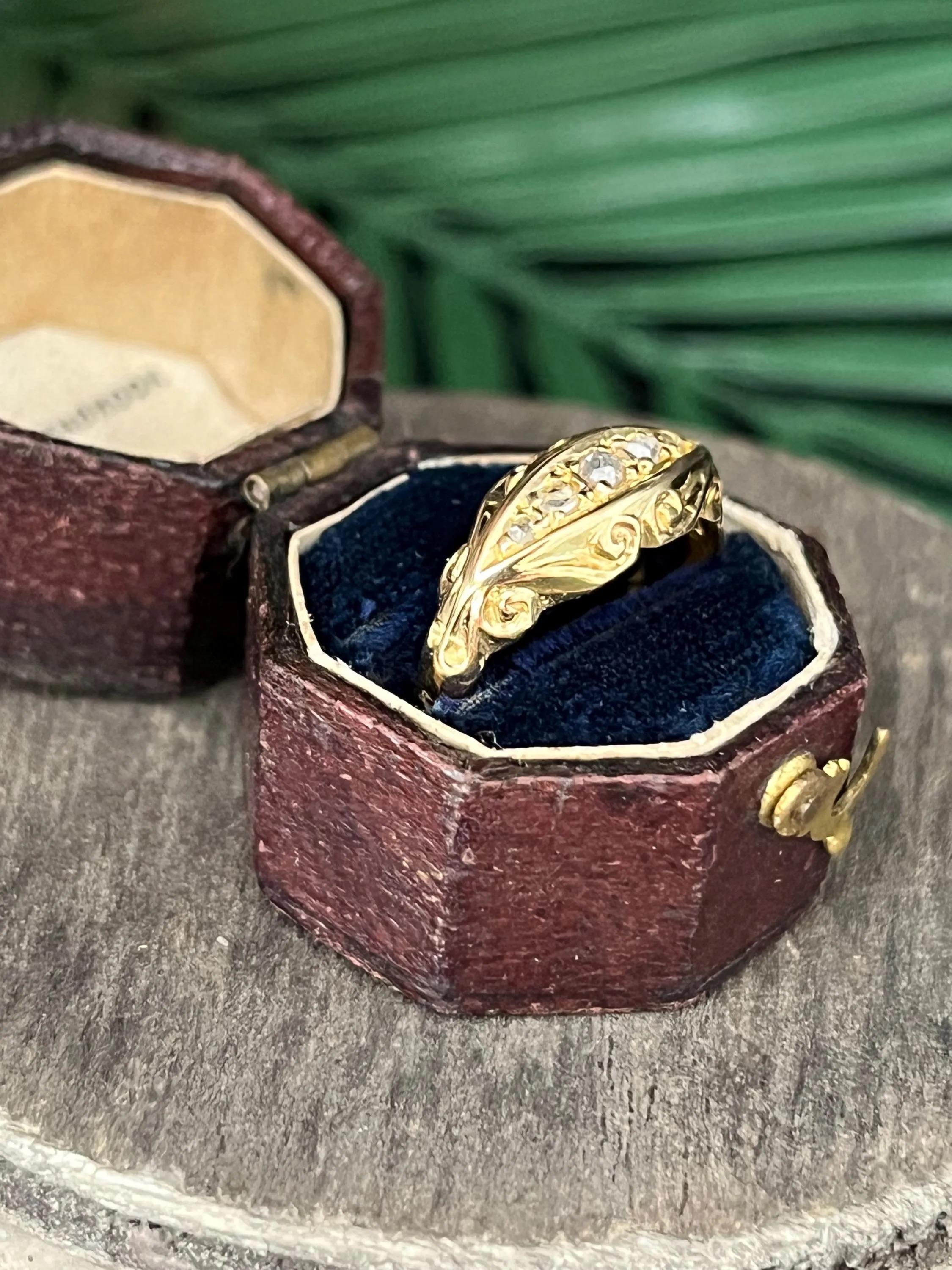 Antique 18ct Gold Edwardian 5 Stone Diamond Ring Hallmarked Chester For Sale 4