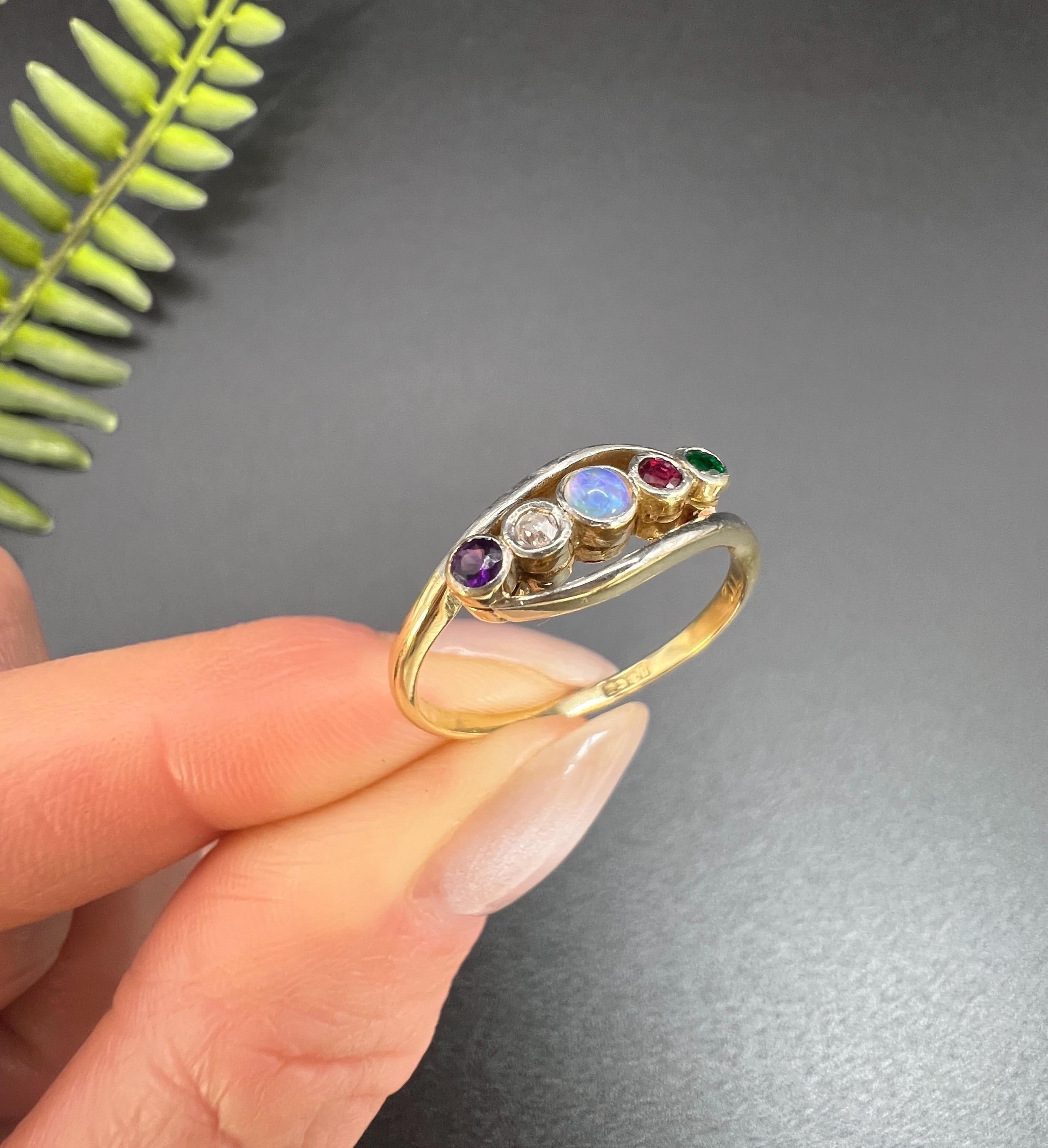 Bague ancienne édouardienne ADORE en or 18 carats, améthyste, diamant, opale, rubis et émeraude en vente 2