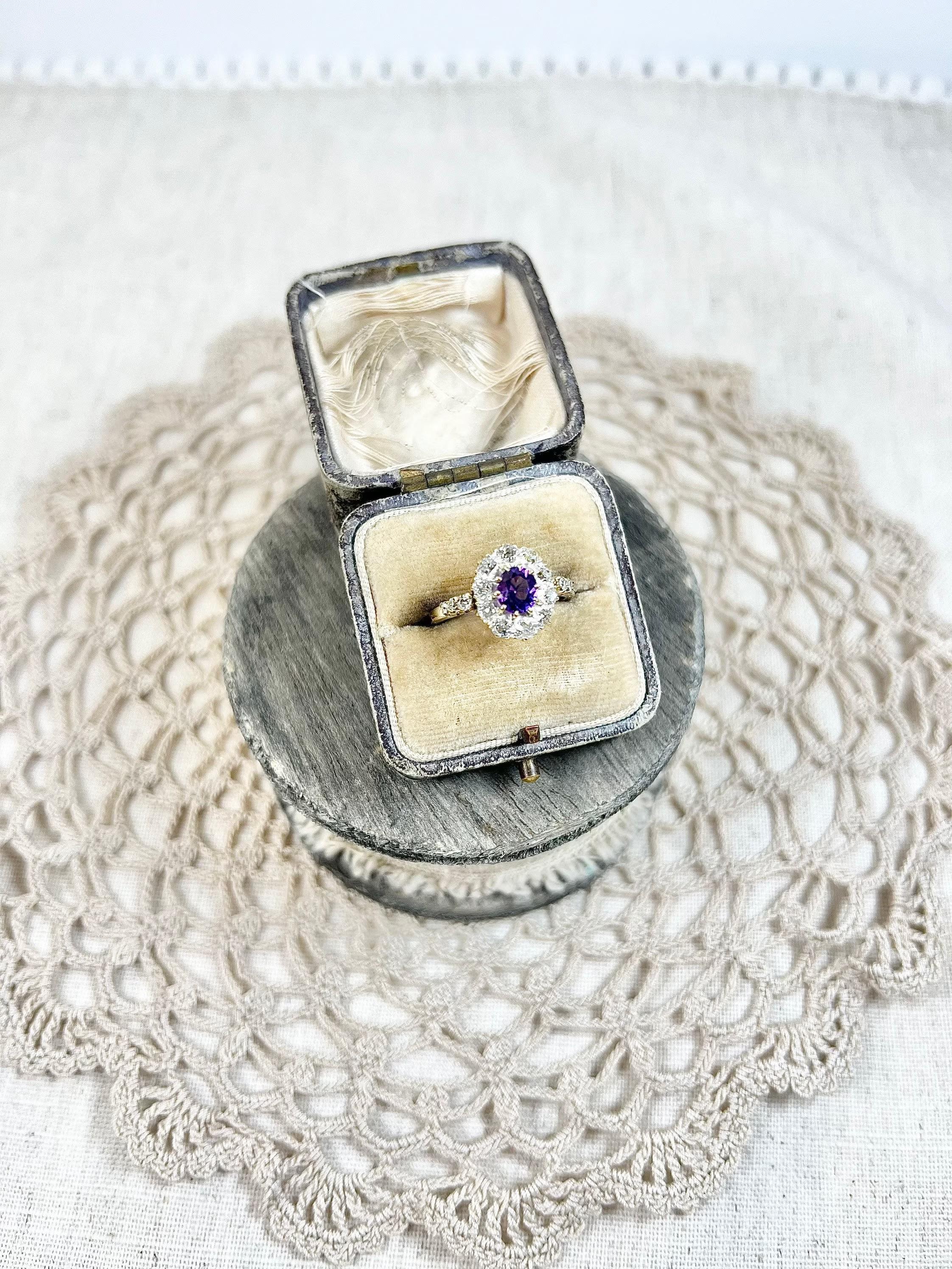 Antiker edwardianischer Amethyst- und Diamant-Cluster-Ring aus 18 Karat Gold (Rundschliff)