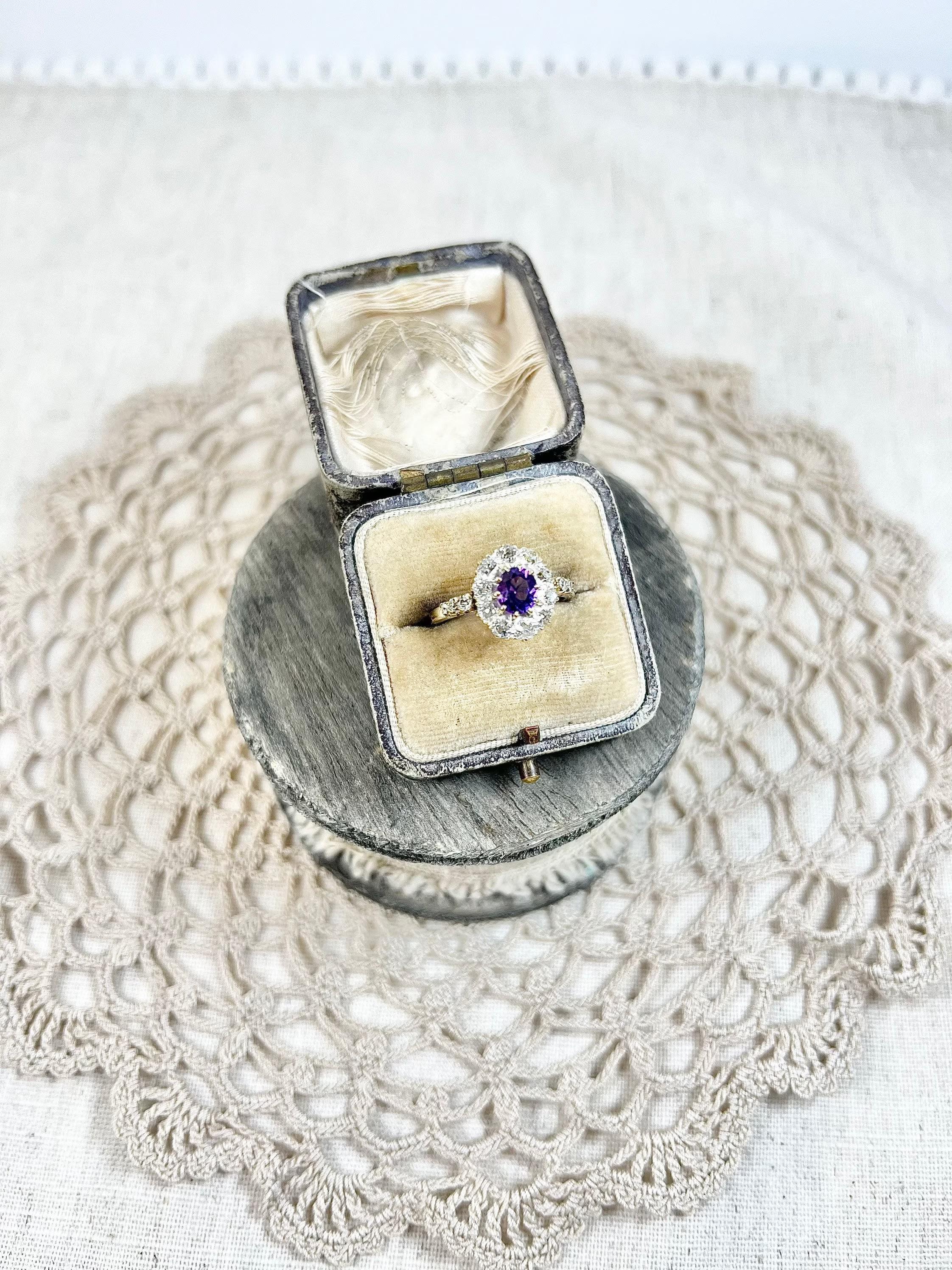 Antique 18ct Gold Edwardian Amethyst & Diamond Cluster Ring In Good Condition For Sale In Brighton, GB