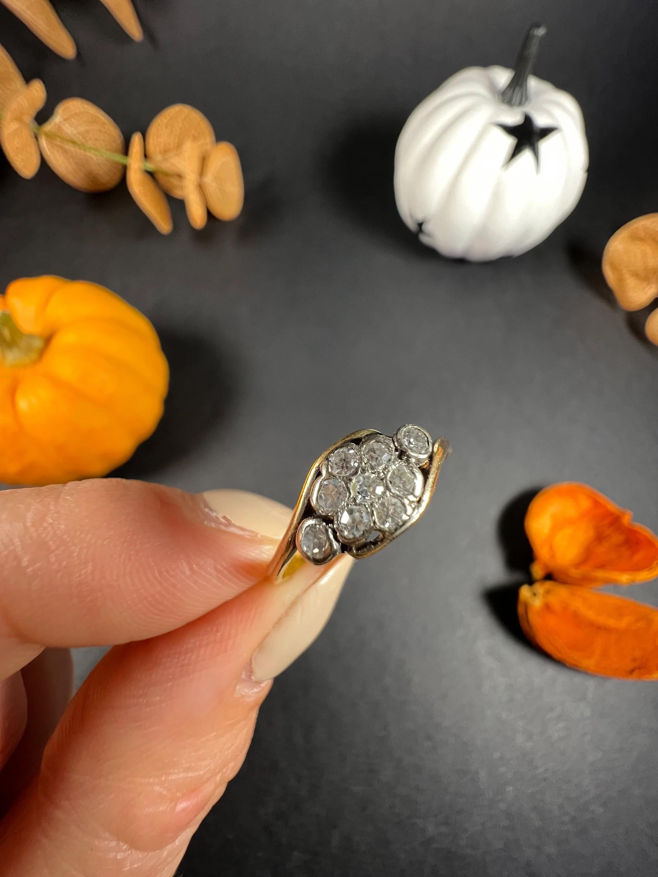 Antiker 18ct Gold Edwardian Diamant Gänseblümchen Ring im Angebot 1