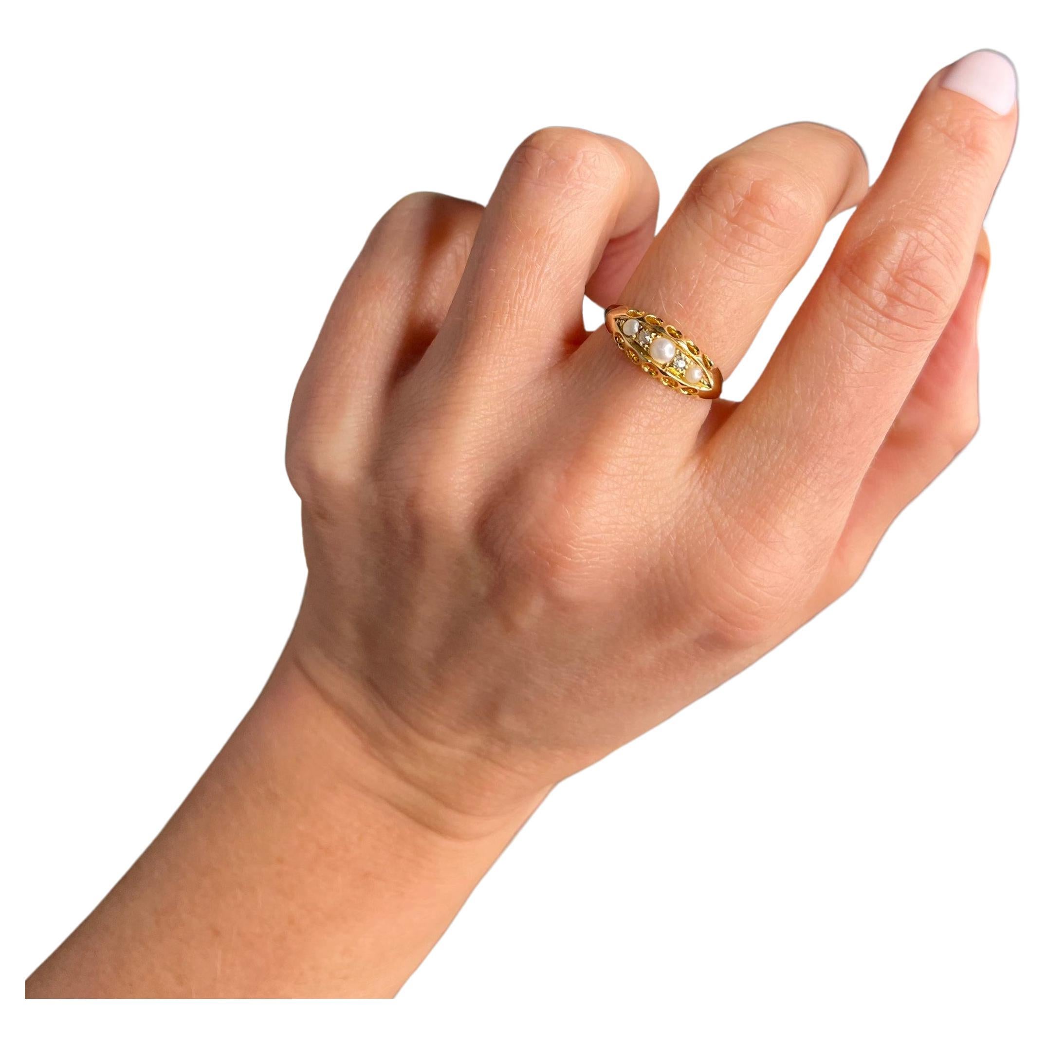 Antique 18ct Gold Edwardian Diamond & Pearl Ring For Sale