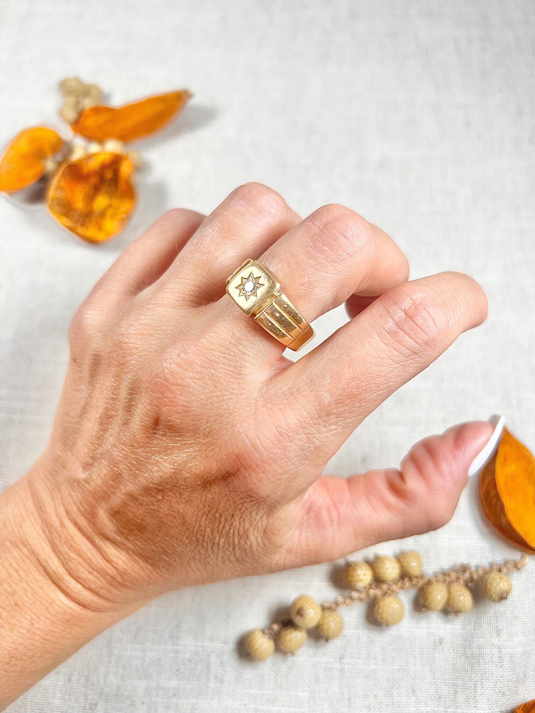 Bague de chevalière carrée ancienne en or 18ct, sertie de diamants, datant de l'époque édouardienne 2