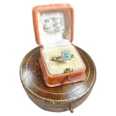Bague édouardienne ancienne en or 18 carats, émeraude et diamant carrée
