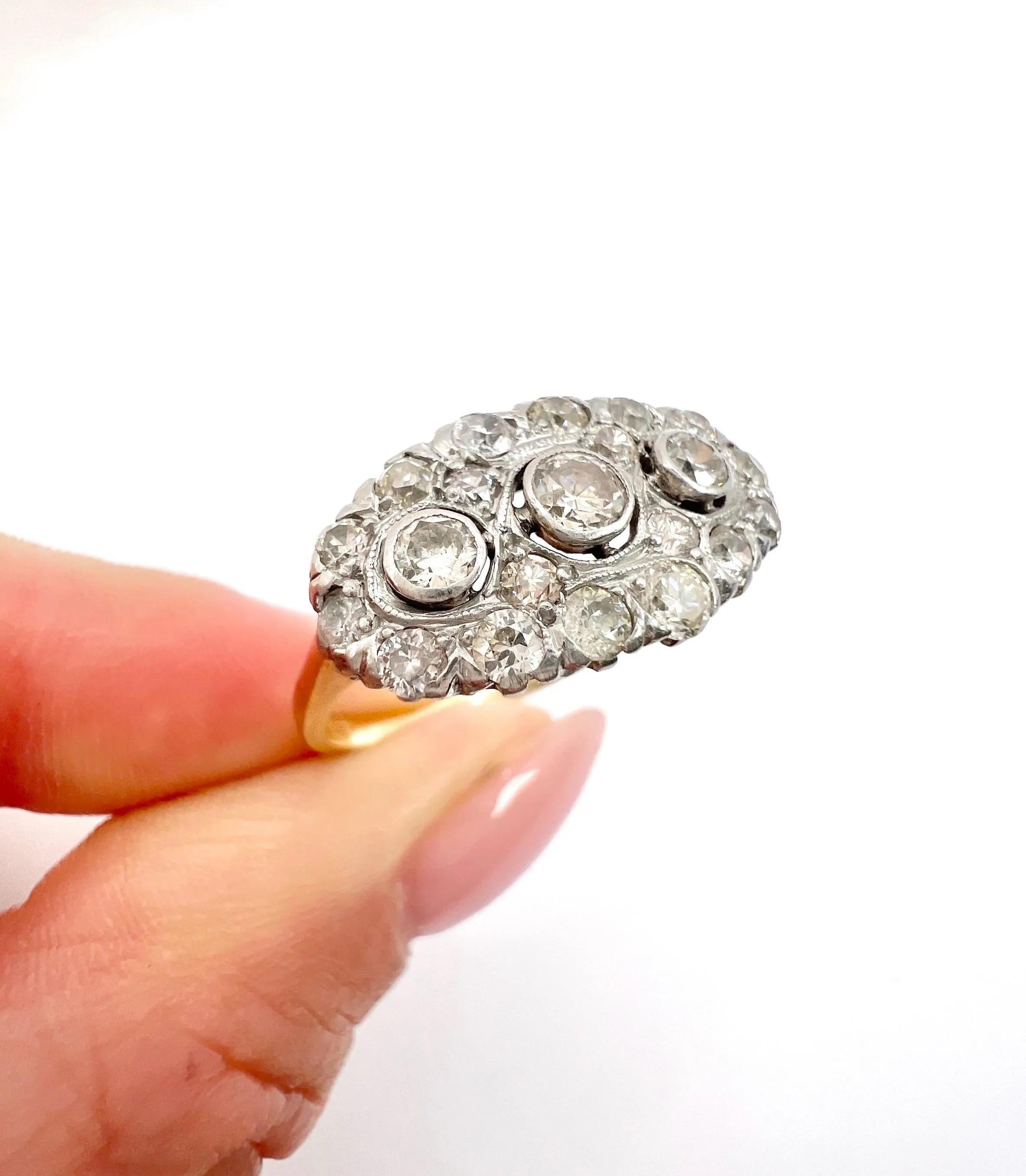 Antique 18ct Gold, Edwardian era Diamond Three Stone Cluster Ring For Sale 2