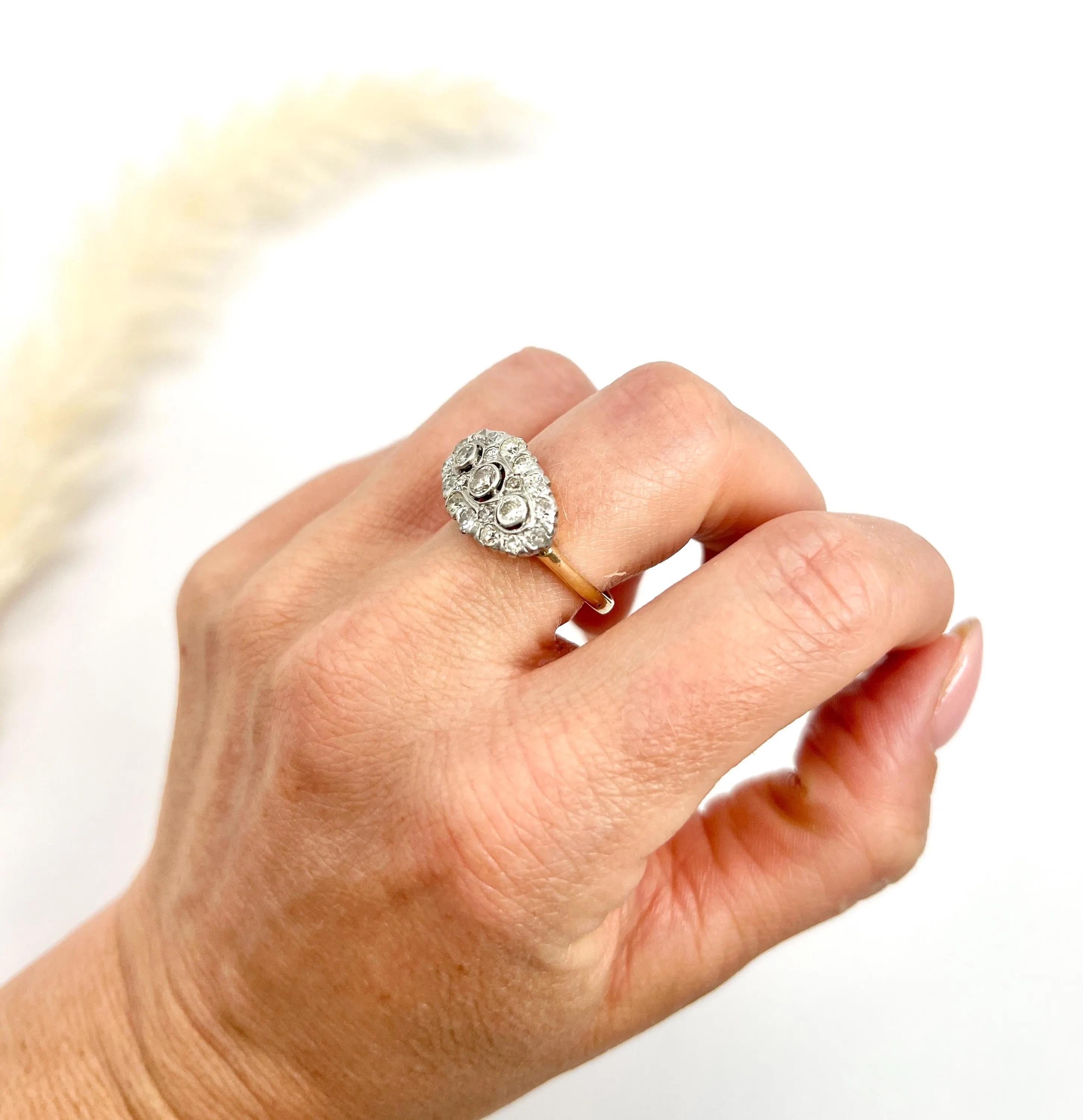 Antique 18ct Gold, Edwardian era Diamond Three Stone Cluster Ring For Sale 3