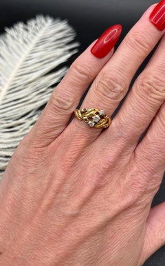 Anello antico in oro 18 carati, in stile edoardiano, con diamanti a taglio antico e motivo a foglia