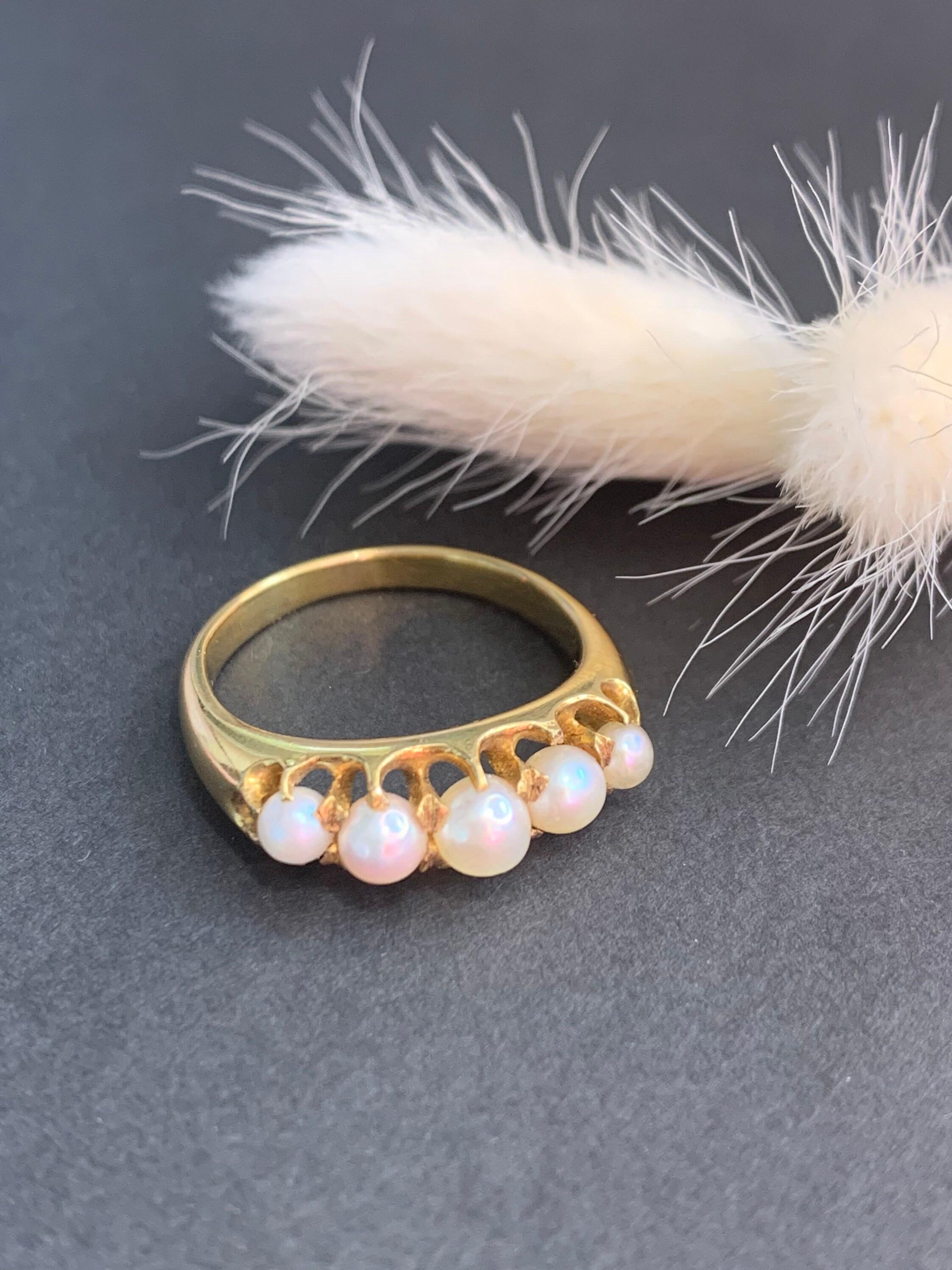 Antiker edwardianischer Perlenring aus 18 Karat Gold mit 5 Steinen im Zustand „Gut“ in Brighton, GB