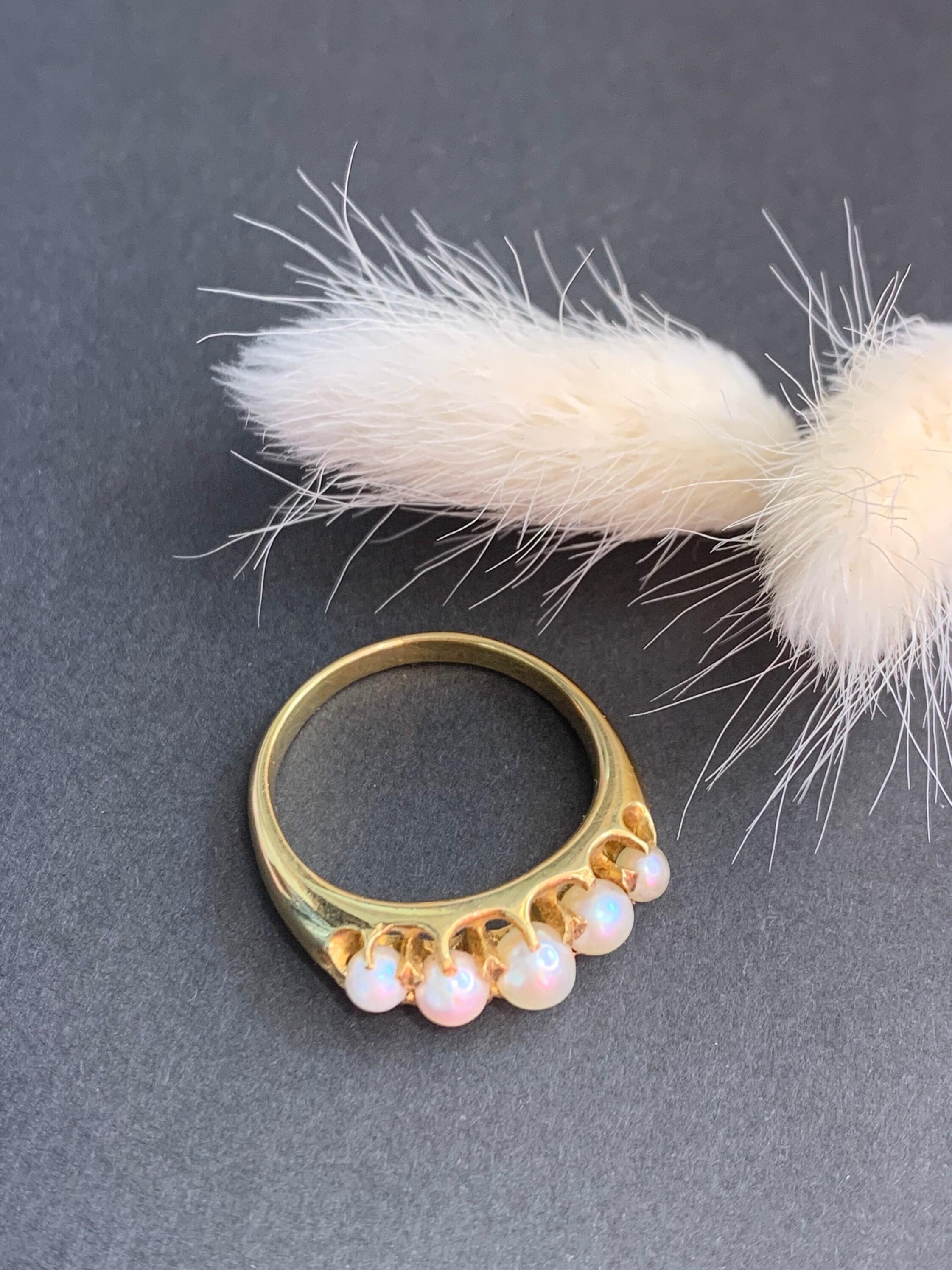 Antiker edwardianischer Perlenring aus 18 Karat Gold mit 5 Steinen 2