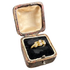 Bague ancienne en or 18ct à perles de style édouardien