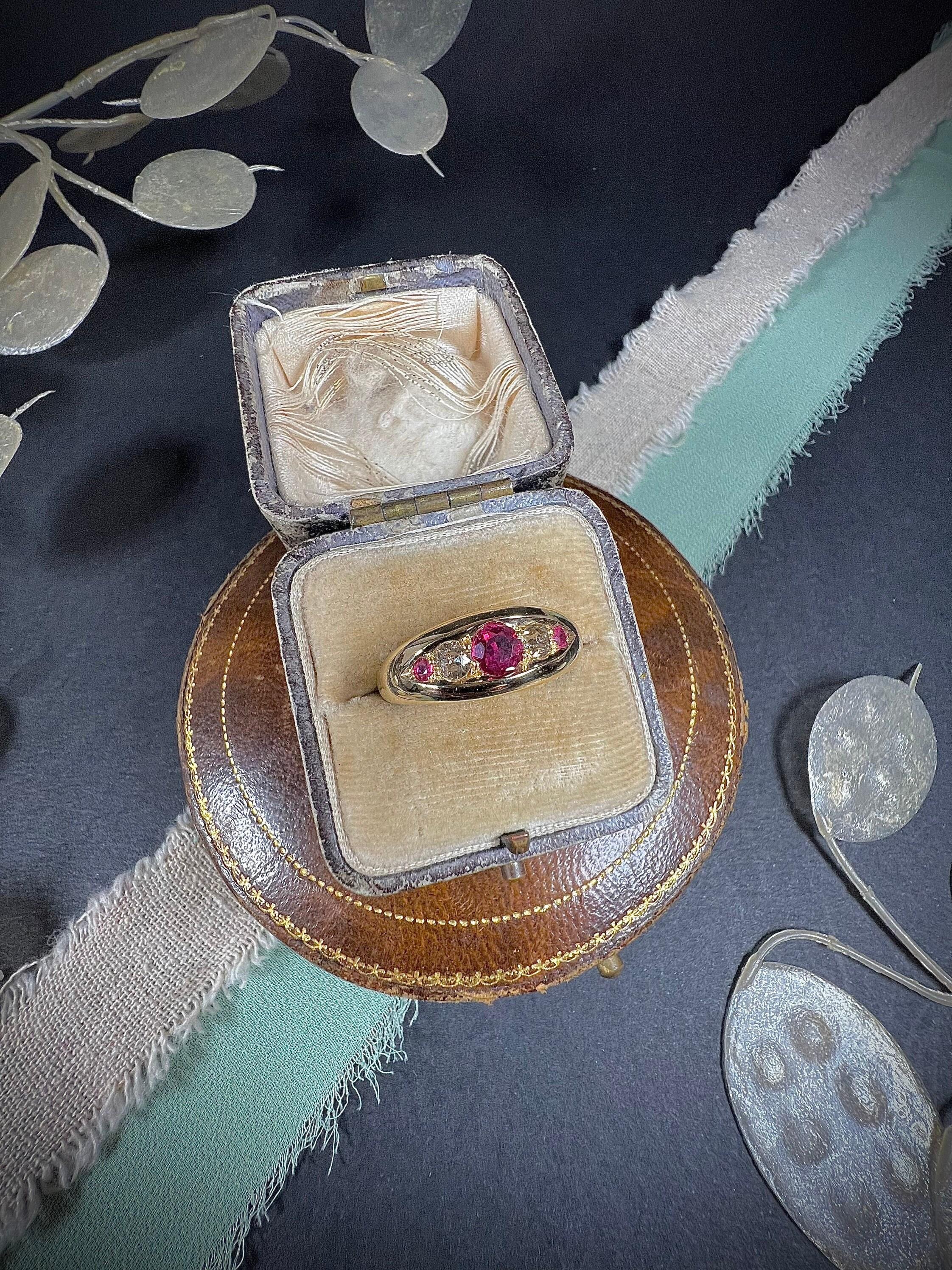 Antique 18ct Gold Edwardian Ruby & Diamond Boat Shaped Ring For Sale 6