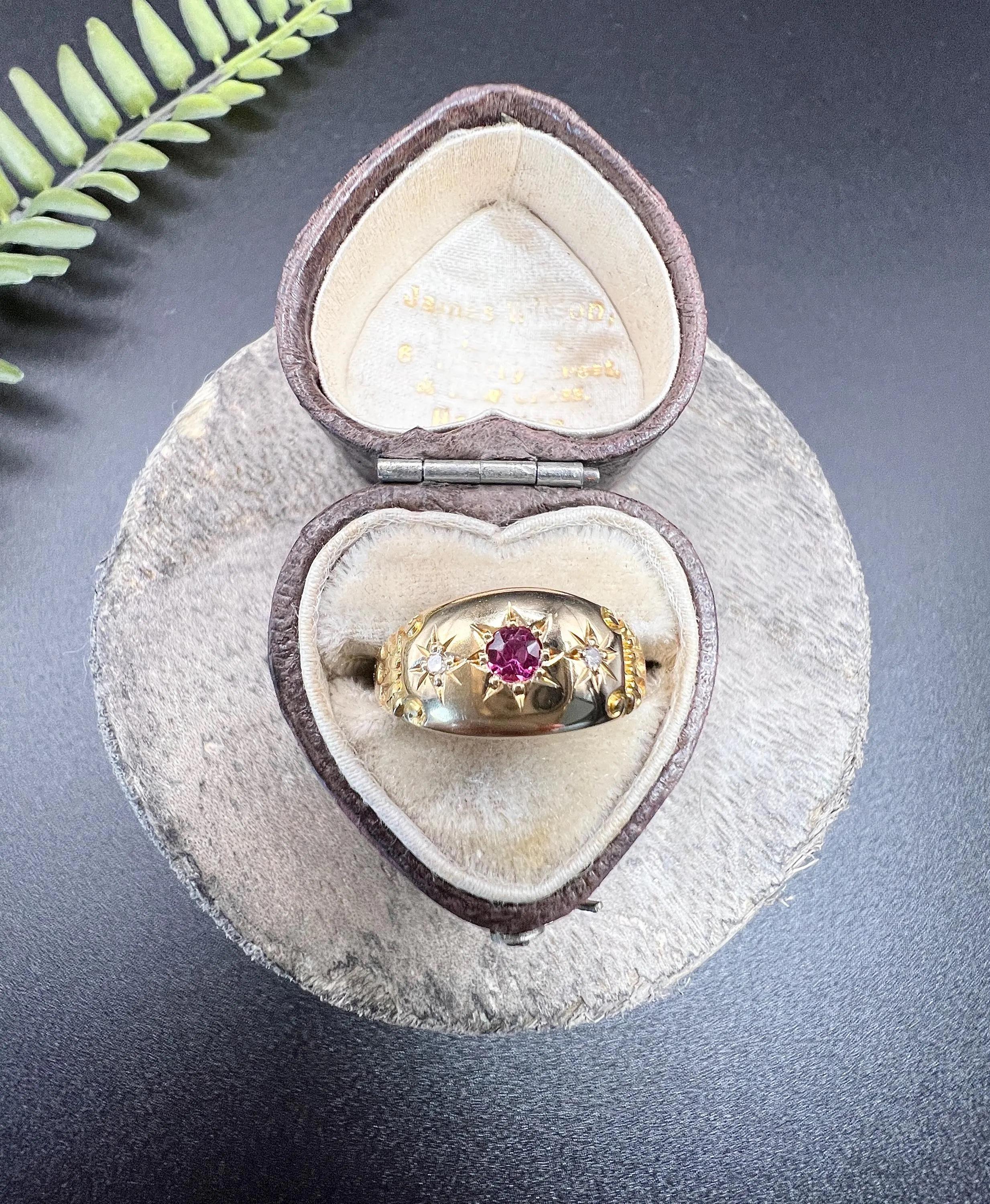 Antique 18ct Gold, Edwardian Ruby & Diamond Ring, Chester Hallmarked In Good Condition In Brighton, GB