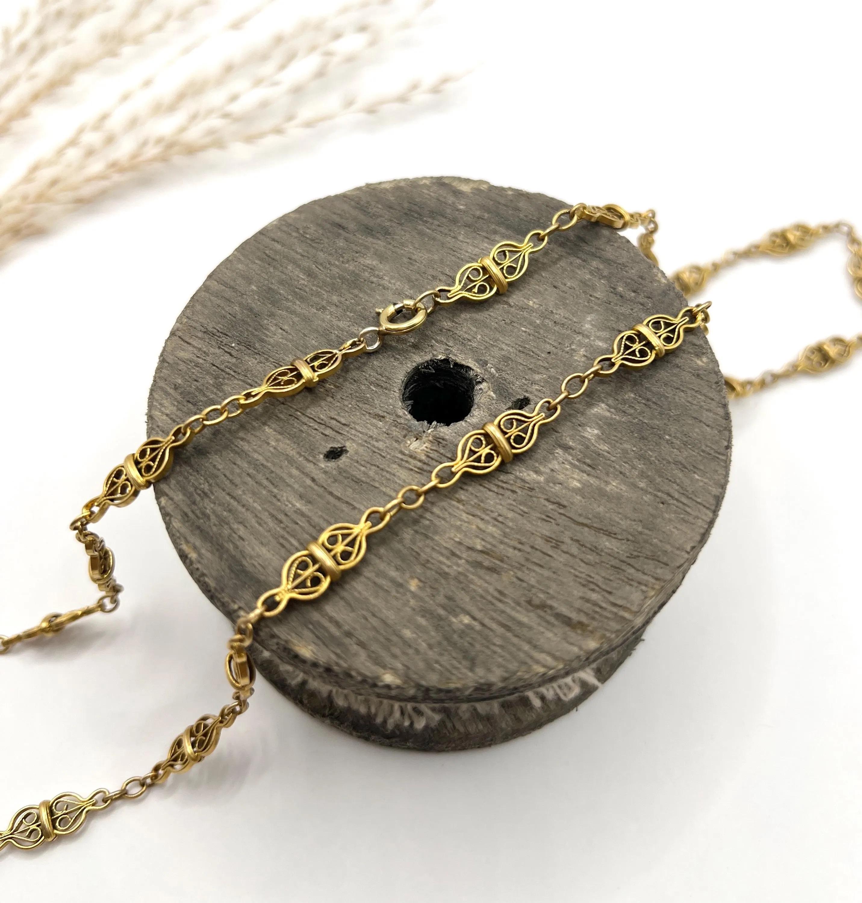 Antique French 1920, oro 18 ct, collana con catena a maglie filigranate da 20 1/4 di pollice in vendita 6