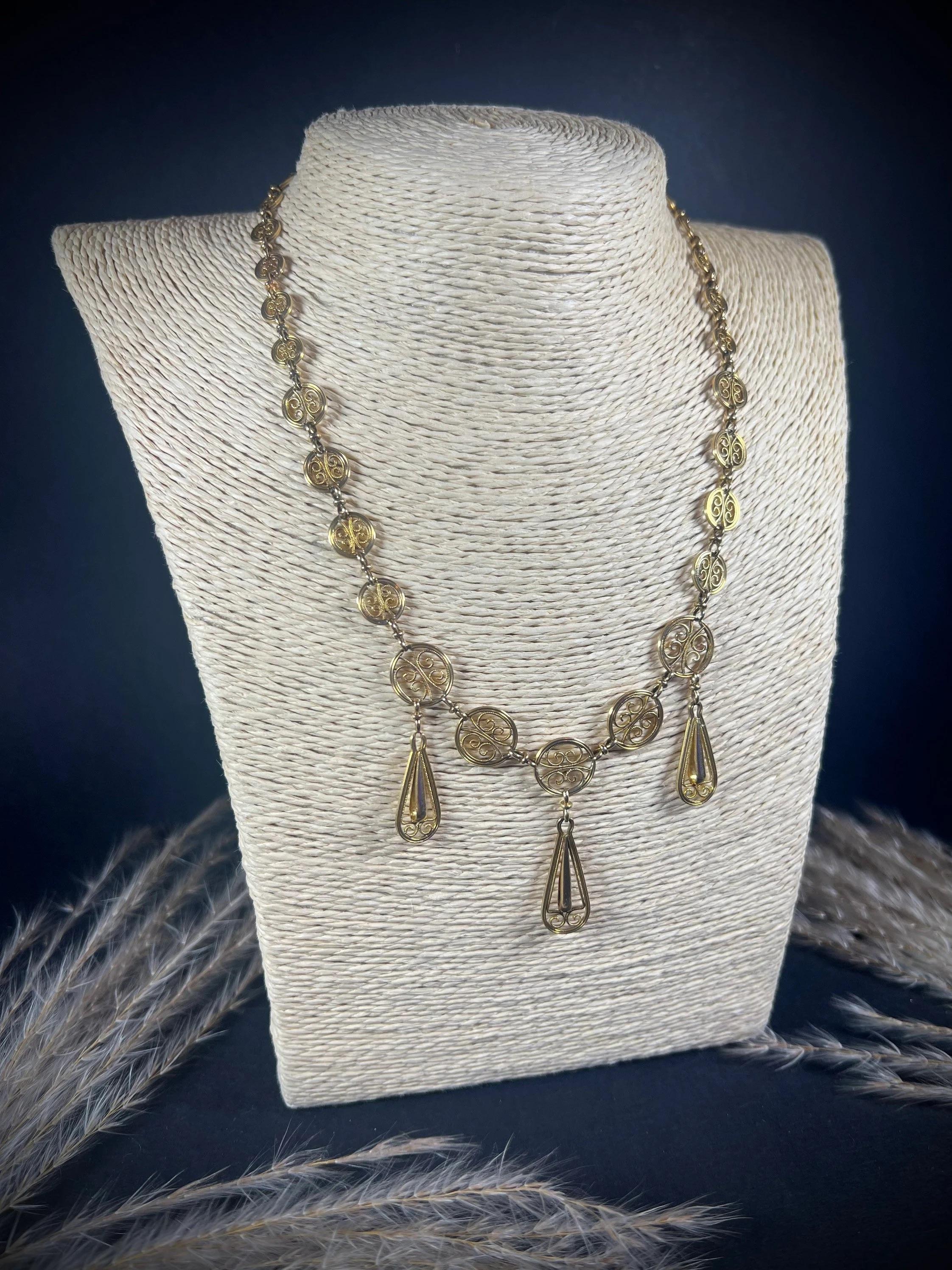 Antique 18ct Gold French Filigree Gold Necklace In Good Condition For Sale In Brighton, GB