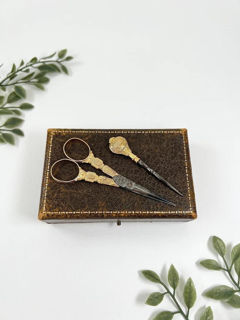 Antique 18ct Gold French Stamped Etui Sewing Set Tijeras & Stiletto en venta 7