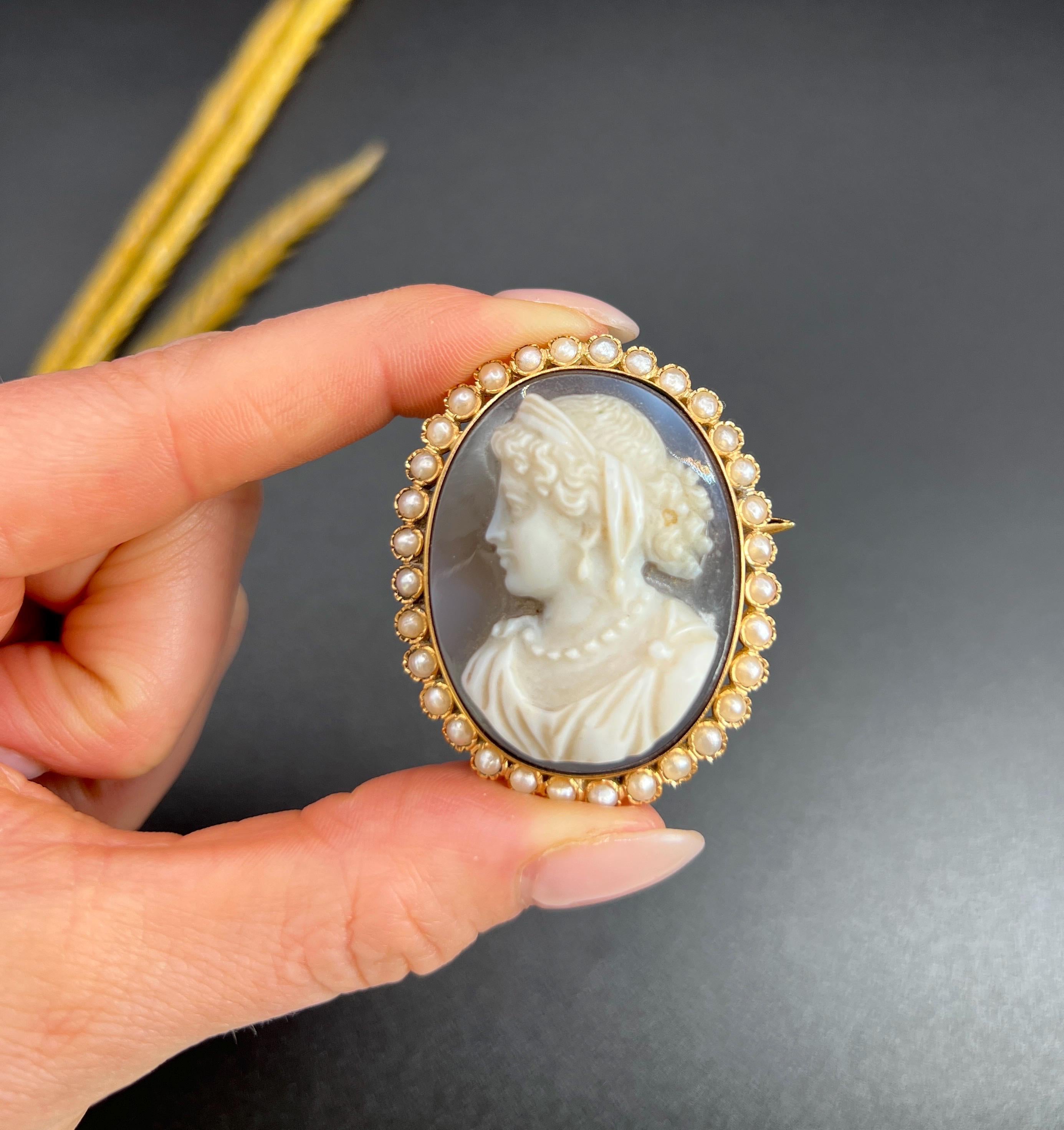 Antique 18ct Gold French, Victorian Hardstone Lady Cameo Portrait Brooch For Sale 1