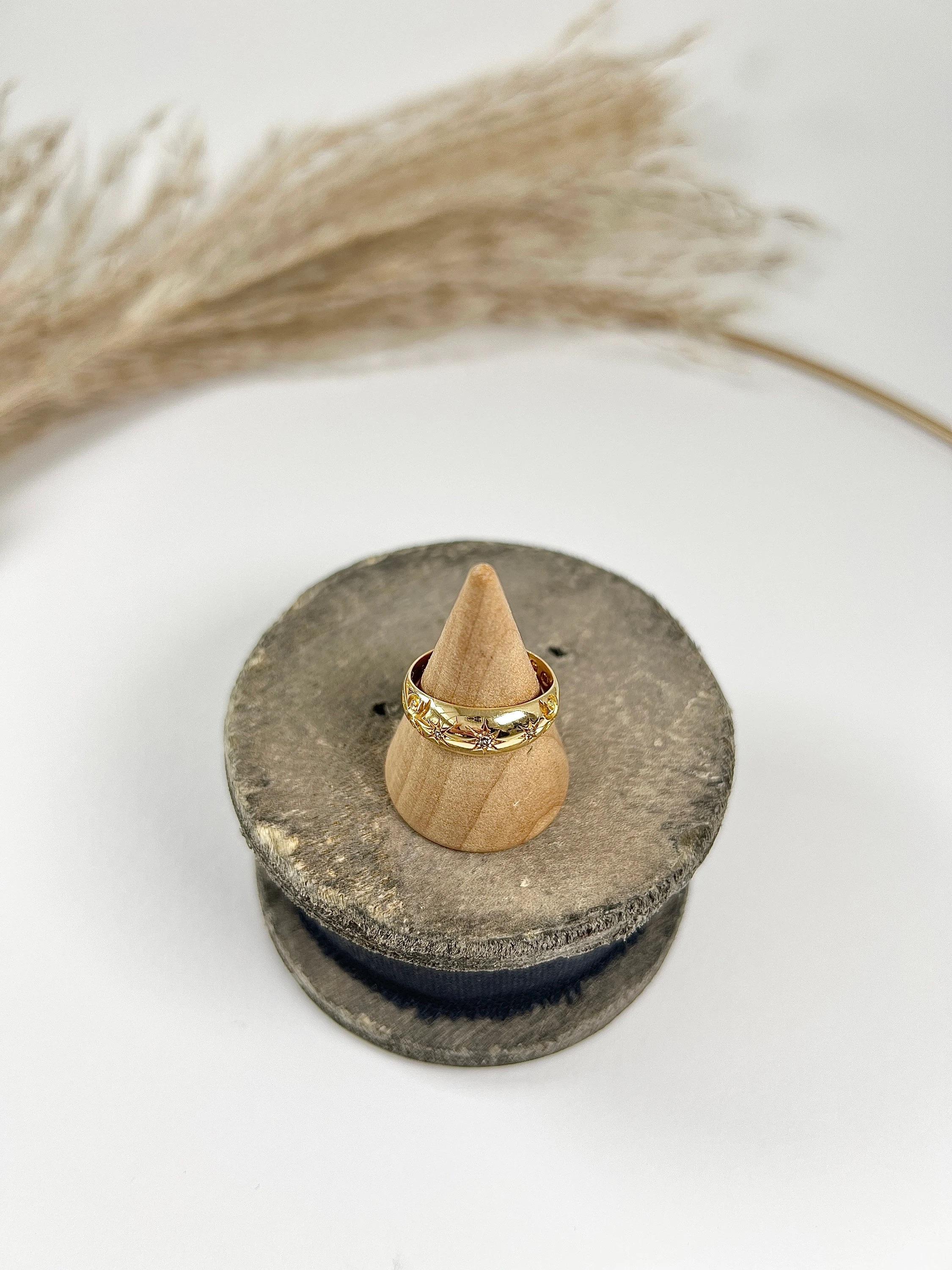 Antiguo anillo eduardiano de oro de 18 ct con sello de calidad y 3 diamantes en Bueno Estado en Brighton, GB